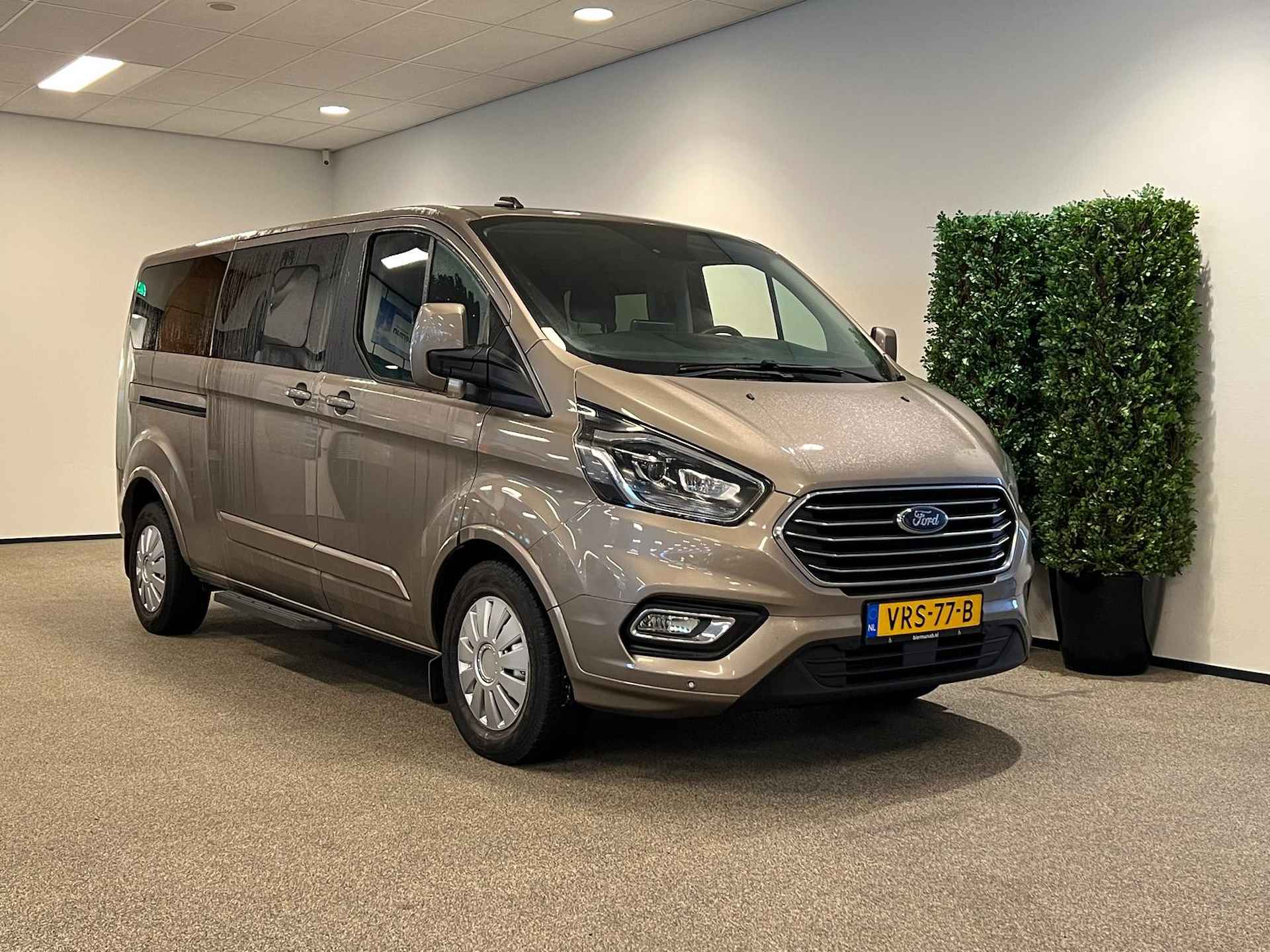 Ford Tourneo Custom L2H1 Rolstoelbus Automaat XXL-Ombouw 148cm - 25/36