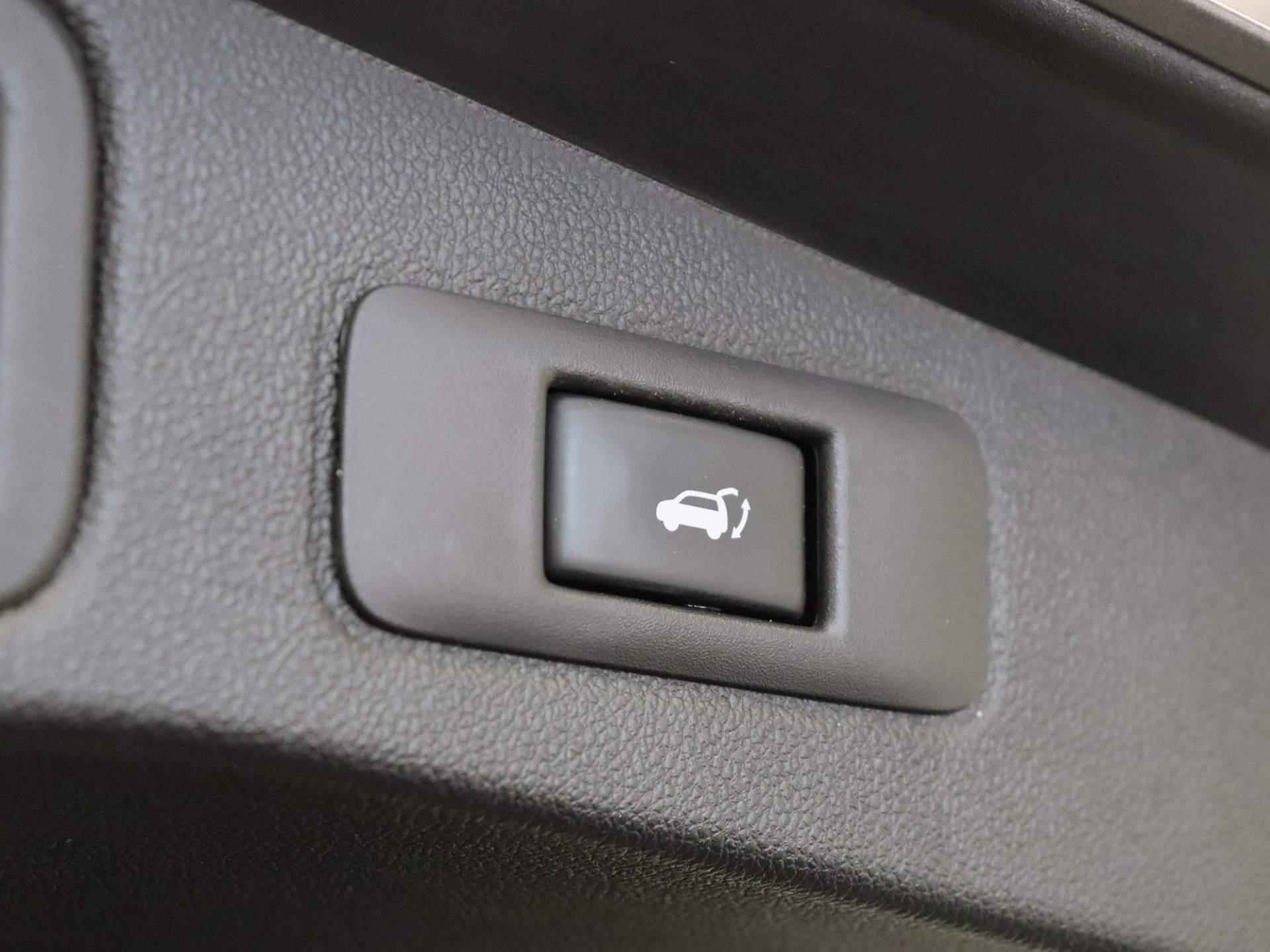 Renault Talisman Estate 160pk TCe Intens EDC/Automaat | Trekhaak 1800kg Geremd | Bose Premium Audio | - 16/48