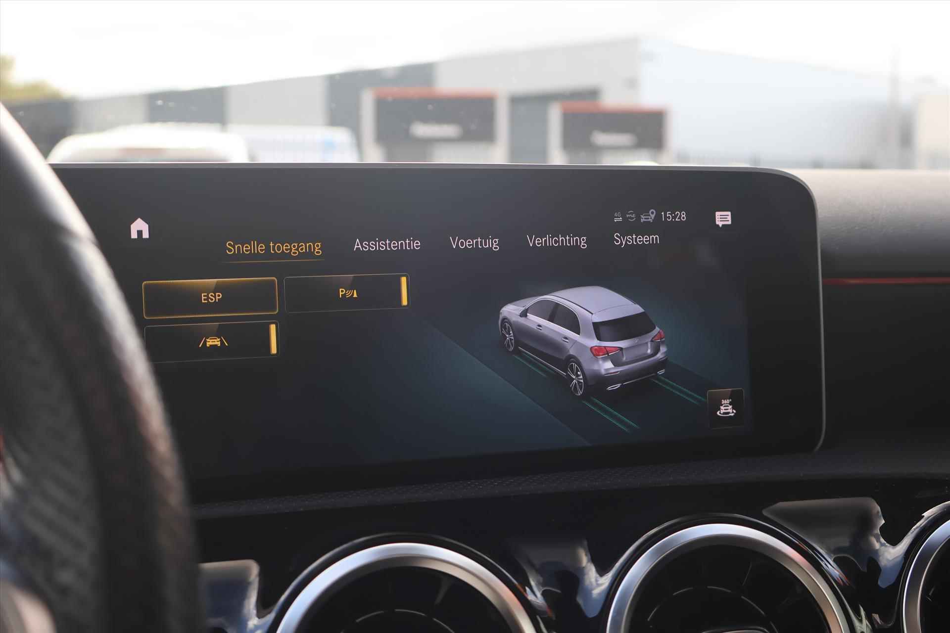 Mercedes A-Klasse A 180 136pk 7G-DCT | Pano | Climate | Camera | Carplay | Stoelverwarming - 23/47