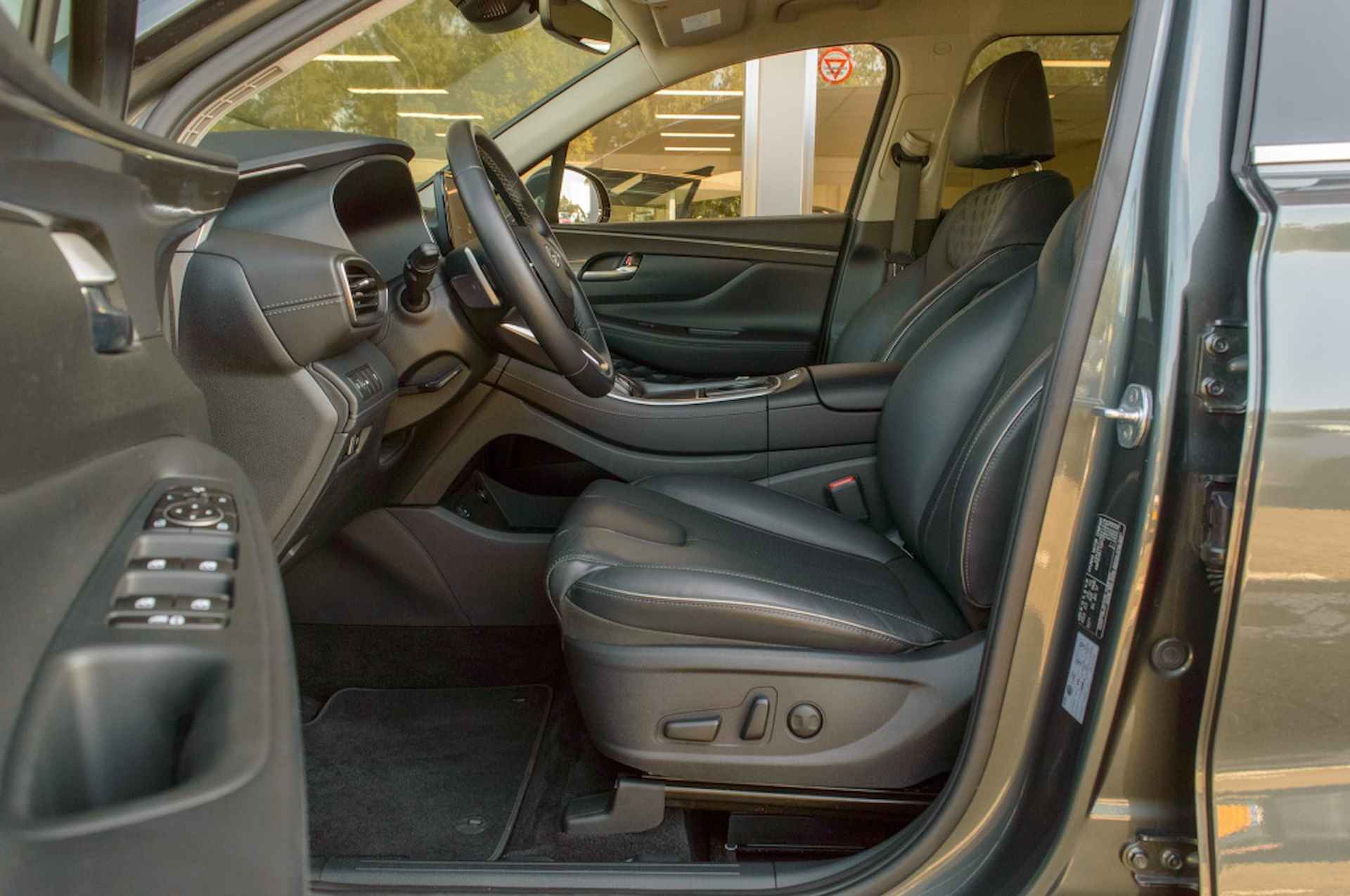 Hyundai Santa Fe 1.6 T-GDI HEV Comfort Smart | Leder | Trekhaak | Navigatie - 16/45