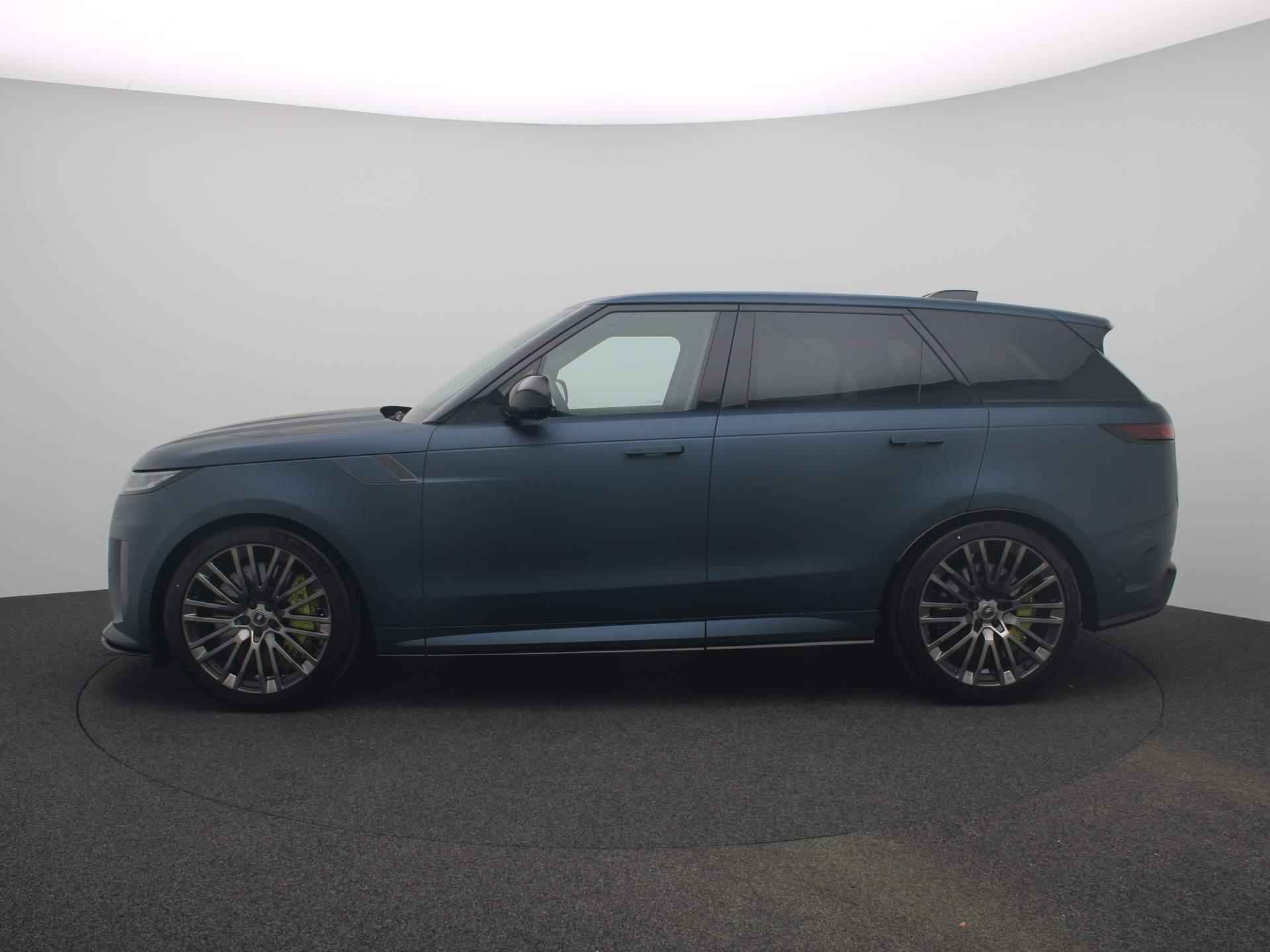 Land Rover Range Rover Sport 4.4 P635 SV Edition Two | Nieuw | 635PK | Nebula Satin Blue | Keramische remmen | Koelkast | 4-Wielsturing | Carbon pack | Trekhaak - 5/52