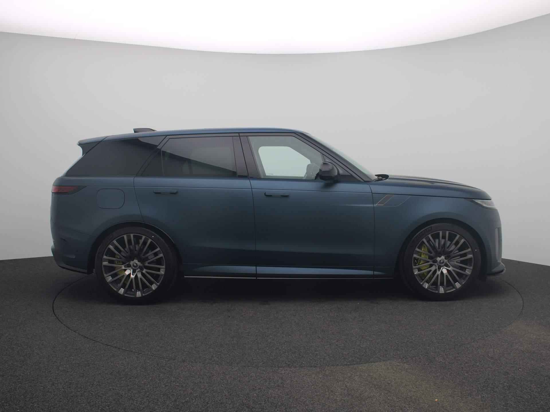 Land Rover Range Rover Sport 4.4 P635 SV Edition Two | Nieuw | 635PK | Nebula Satin Blue | Keramische remmen | Koelkast | 4-Wielsturing | Carbon pack | Trekhaak - 7/52