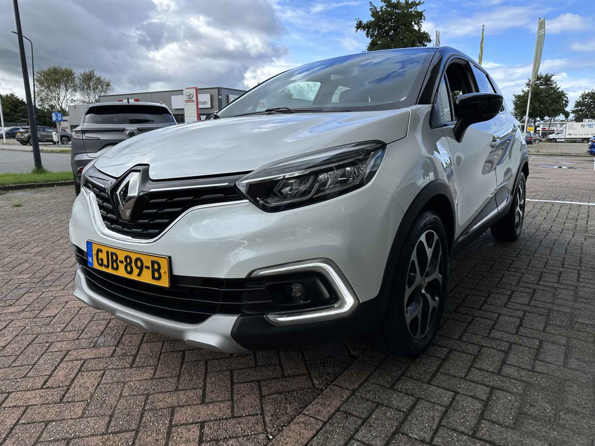 Renault Captur fase2 Intens Tce 150 EDC automaat | weinig km's! | 1e eigenaar | Renault dealer onderhouden | tijdelijk gratis Top Afleverpakket twv Eur 695 - 4/41