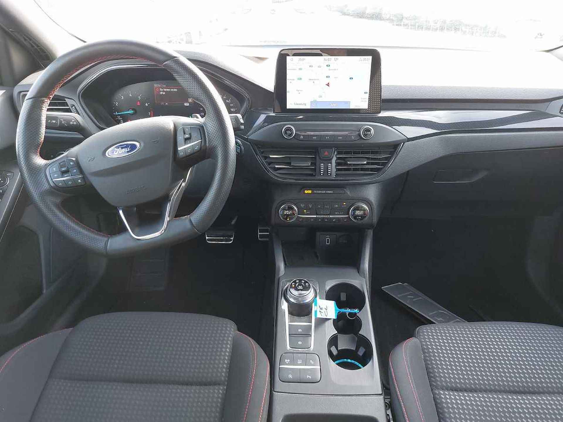Ford Focus Wagon 1.5 EcoBoost ST Line Business | 150pk Automaat! | Wegklapbare trekhaak | Winter pack | Adaptive cruise control | Camera | All season banden - 8/38