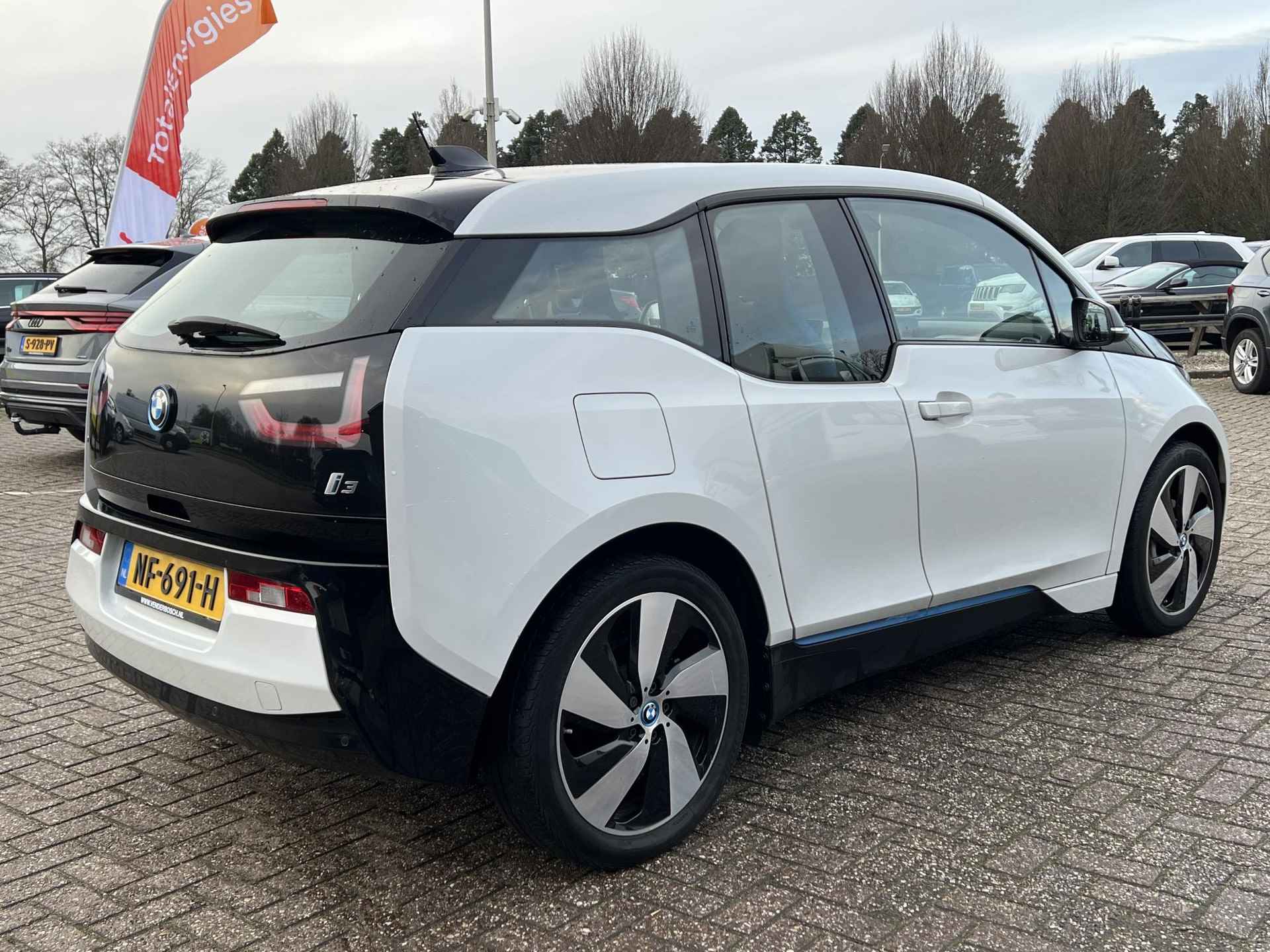 BMW i3 High Voltage Edition 94Ah 33 kWh 170pk | Stoelverwarming - 6/31