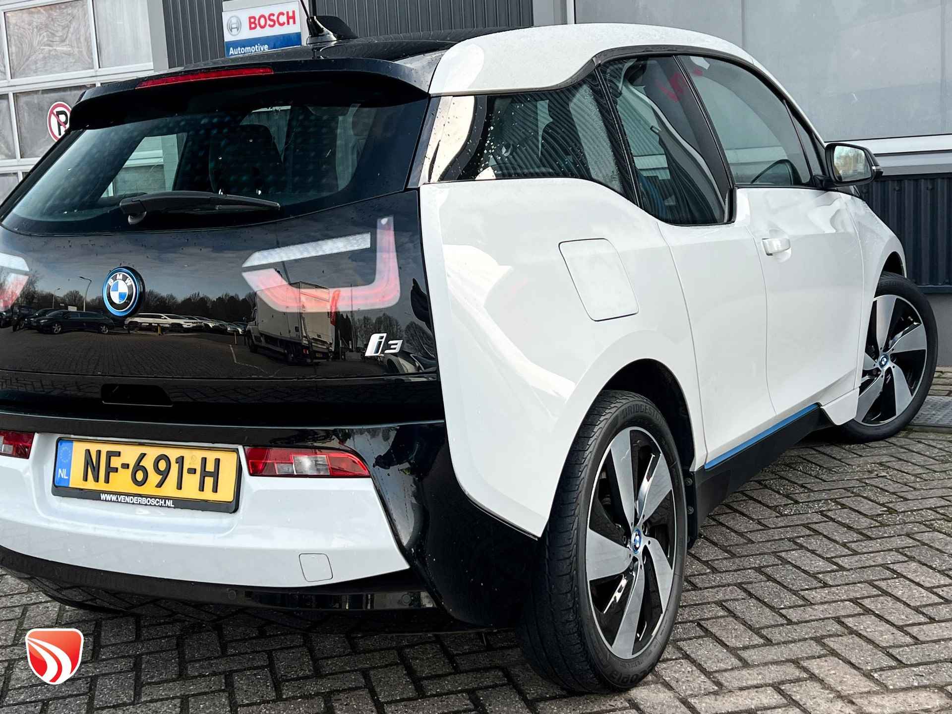 BMW i3 Voltage Edition 94Ah 33 kWh BMW i3 High Voltage Edition 94Ah 33 kWh 170pk | Stoelverwarming - 23/51