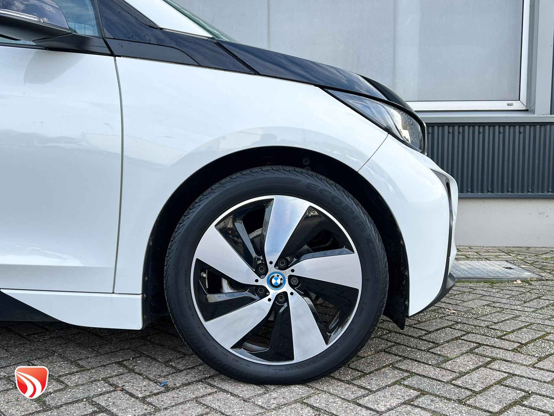 BMW i3 Voltage Edition 94Ah 33 kWh BMW i3 High Voltage Edition 94Ah 33 kWh 170pk | Stoelverwarming - 24/51