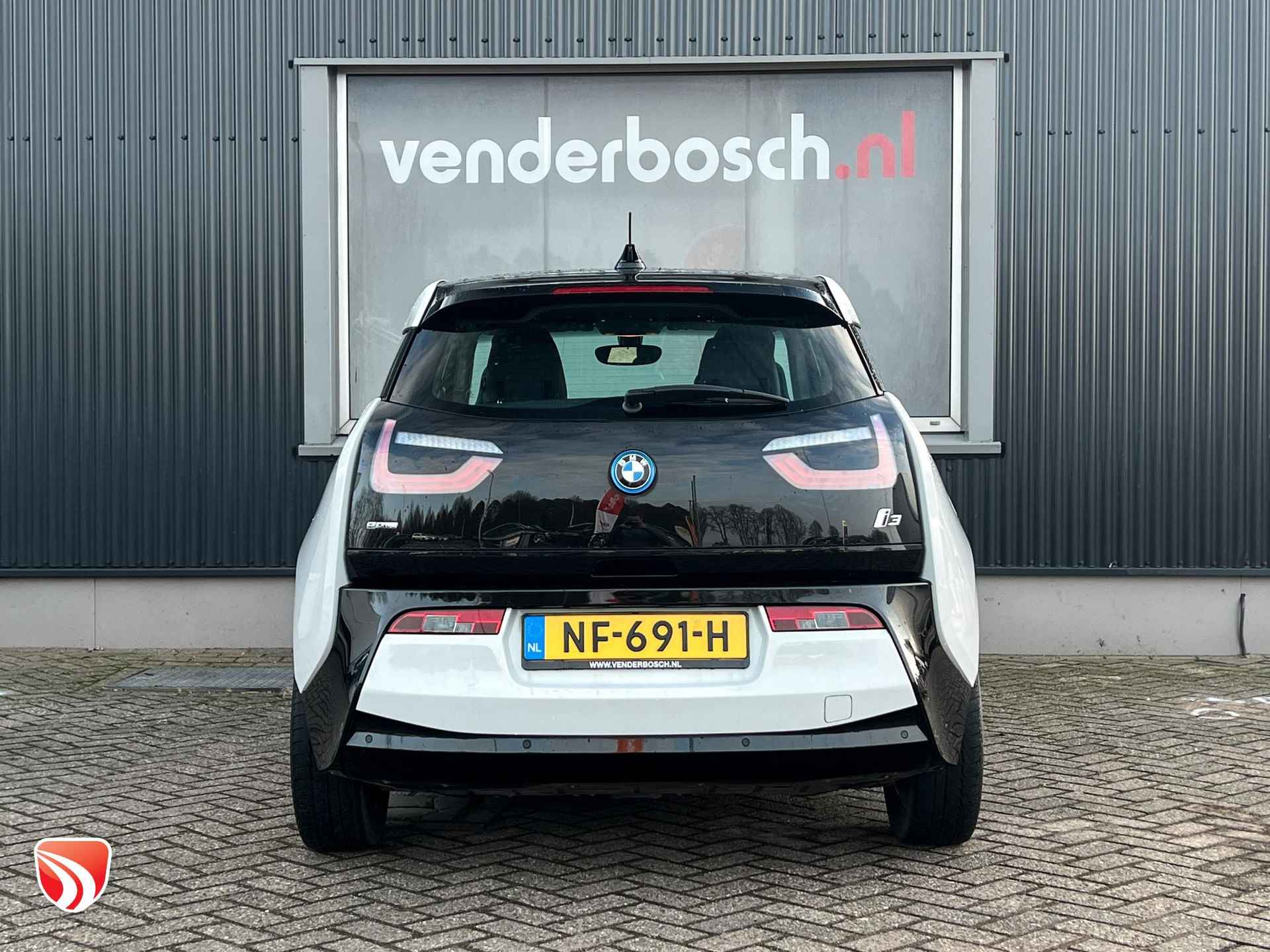 BMW i3 Voltage Edition 94Ah 33 kWh BMW i3 High Voltage Edition 94Ah 33 kWh 170pk | Stoelverwarming - 33/51