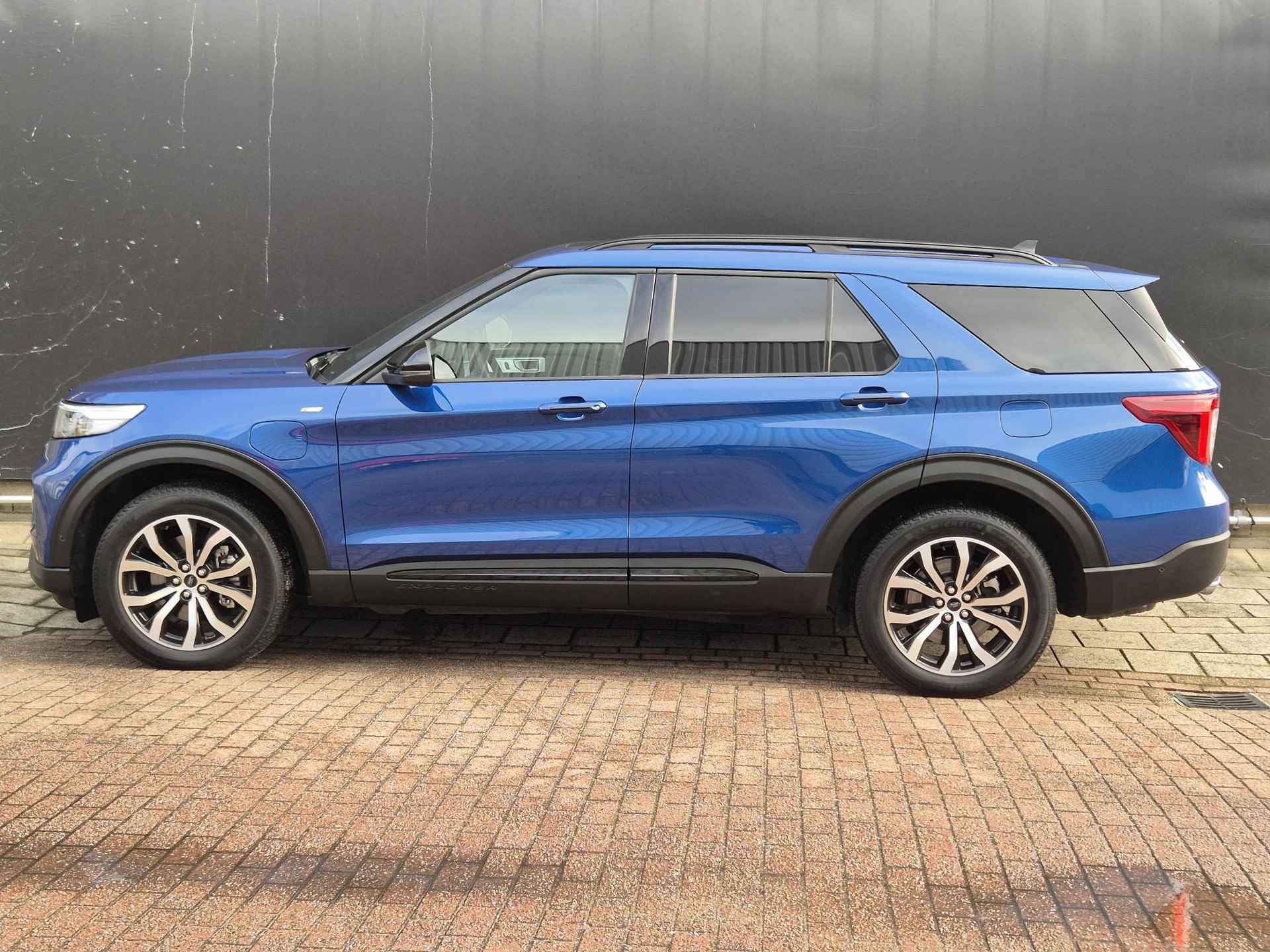 Ford Explorer 3.0 V6 EcoBoost PHEV ST-Line | Panorama Dak | Adaptief Cruise Control | 360° Camera | Stoel + Stuurverwarming | Dealer Onderhouden | - 8/49