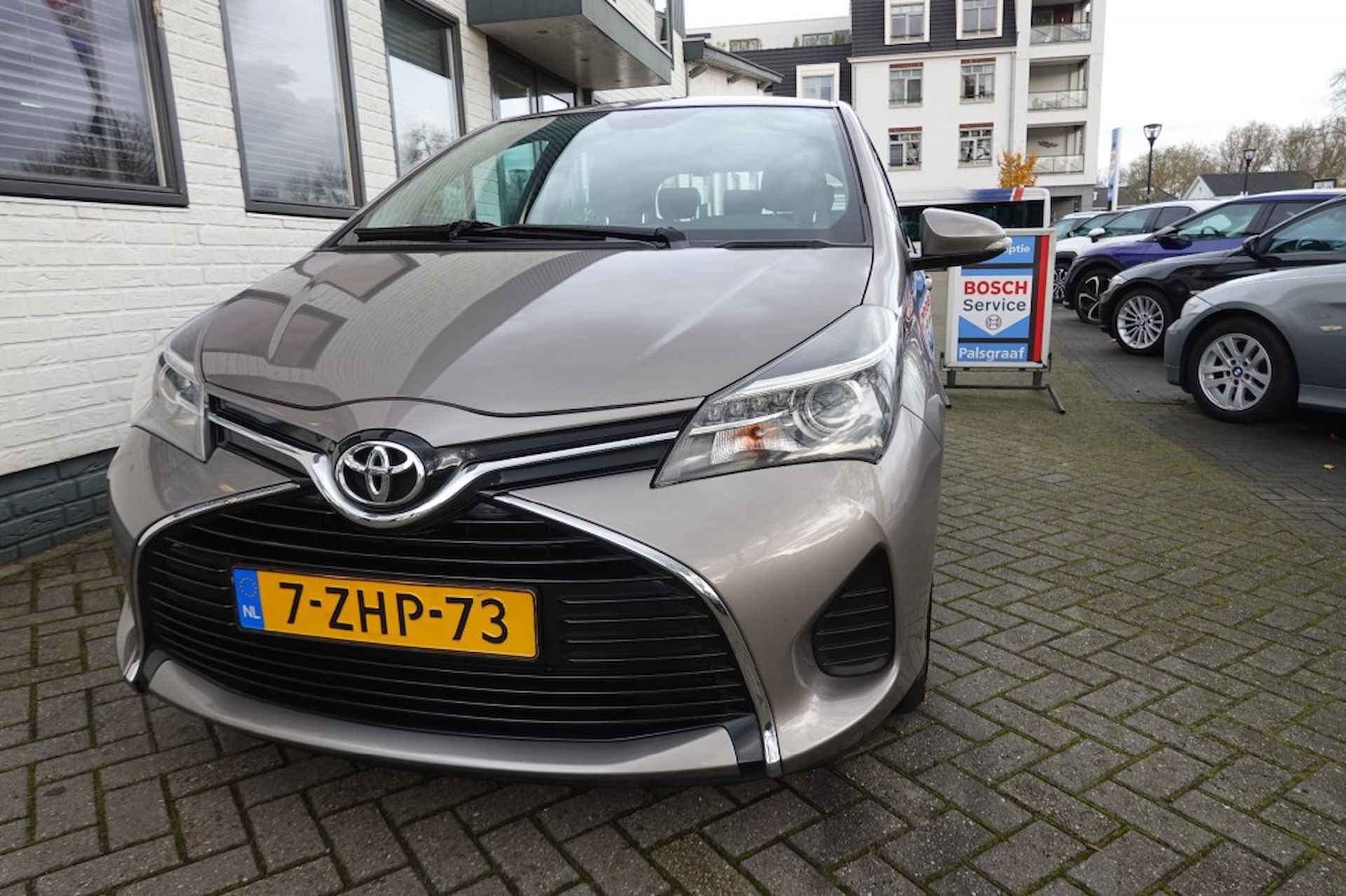 TOYOTA Yaris 1.0 VVT-I ASPIRATION Clima Navi Camera 5 drs - 19/23