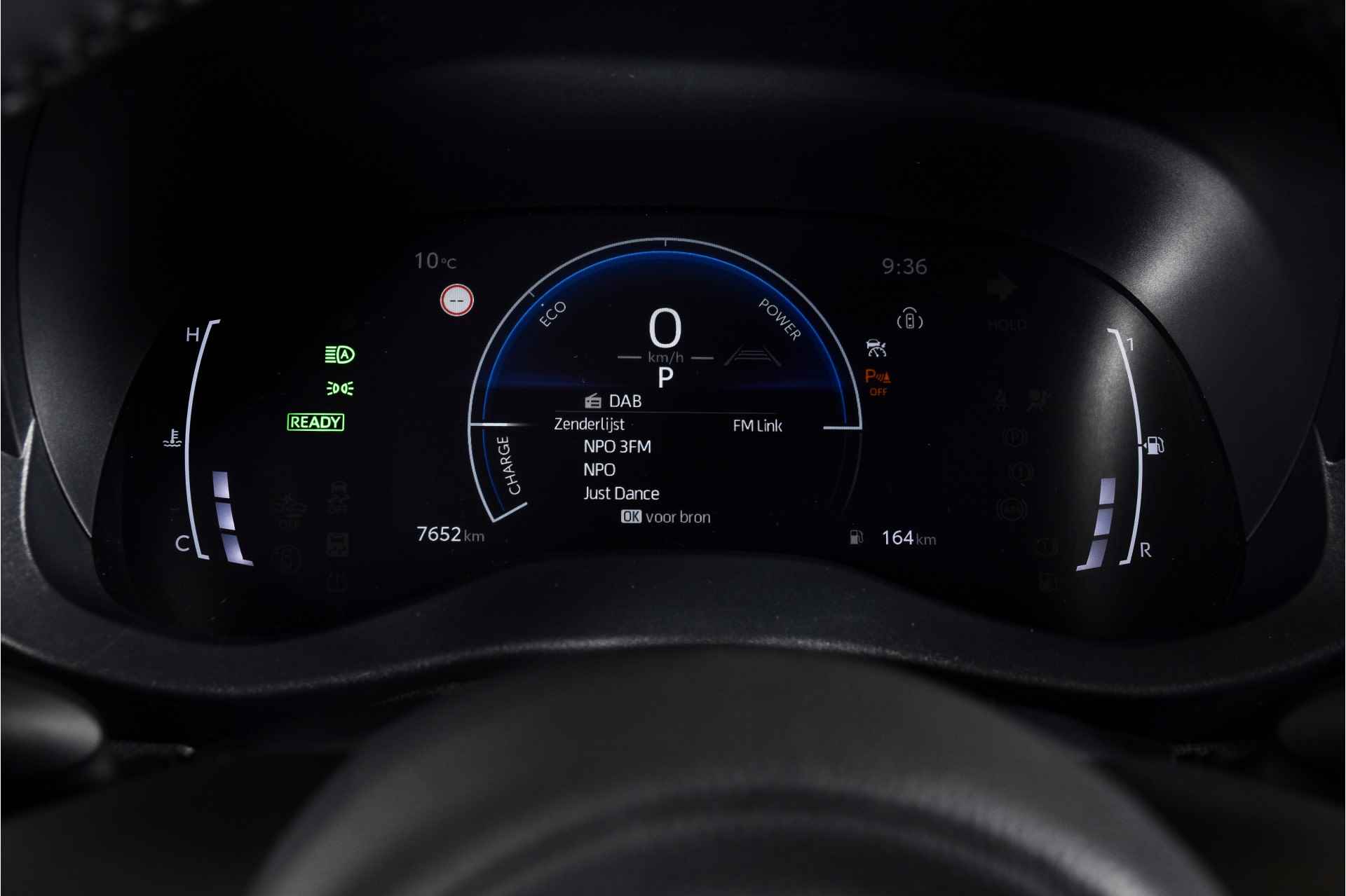 Toyota Yaris Cross 1.5 Hybrid 115 First Edition (Facelift) | Dig. Cockpit | Adapt. Cruise | Stoelverwarming | Camera | PDC | App. Connect | LM  17"| 6385 - 36/53