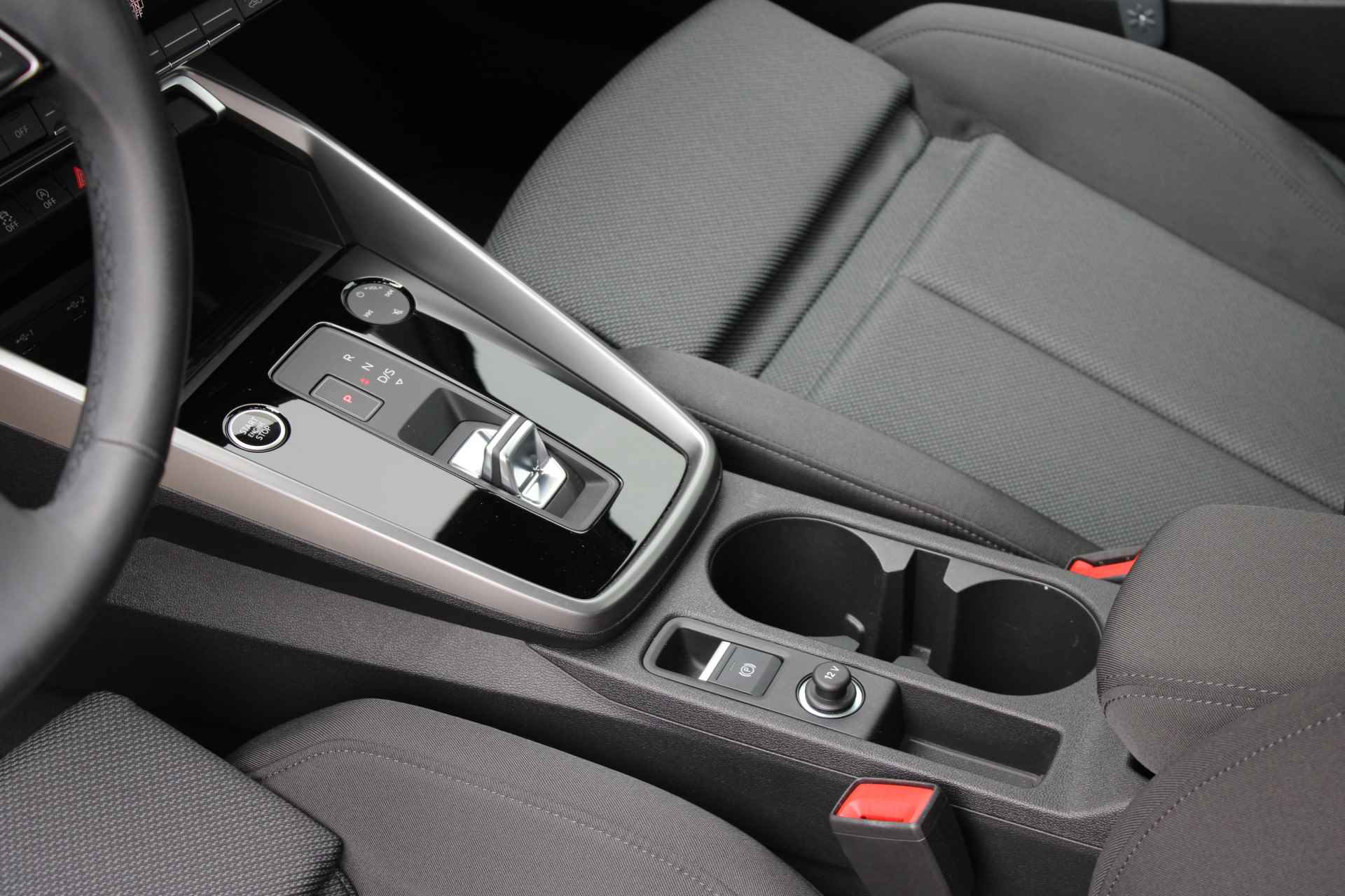 Audi A3 Sportback 30 TFSI 110PK Automaat Advanced edition | Sportstoelen | Navigatie | Climate Control | Led Koplampen | Cruise Control - 39/49