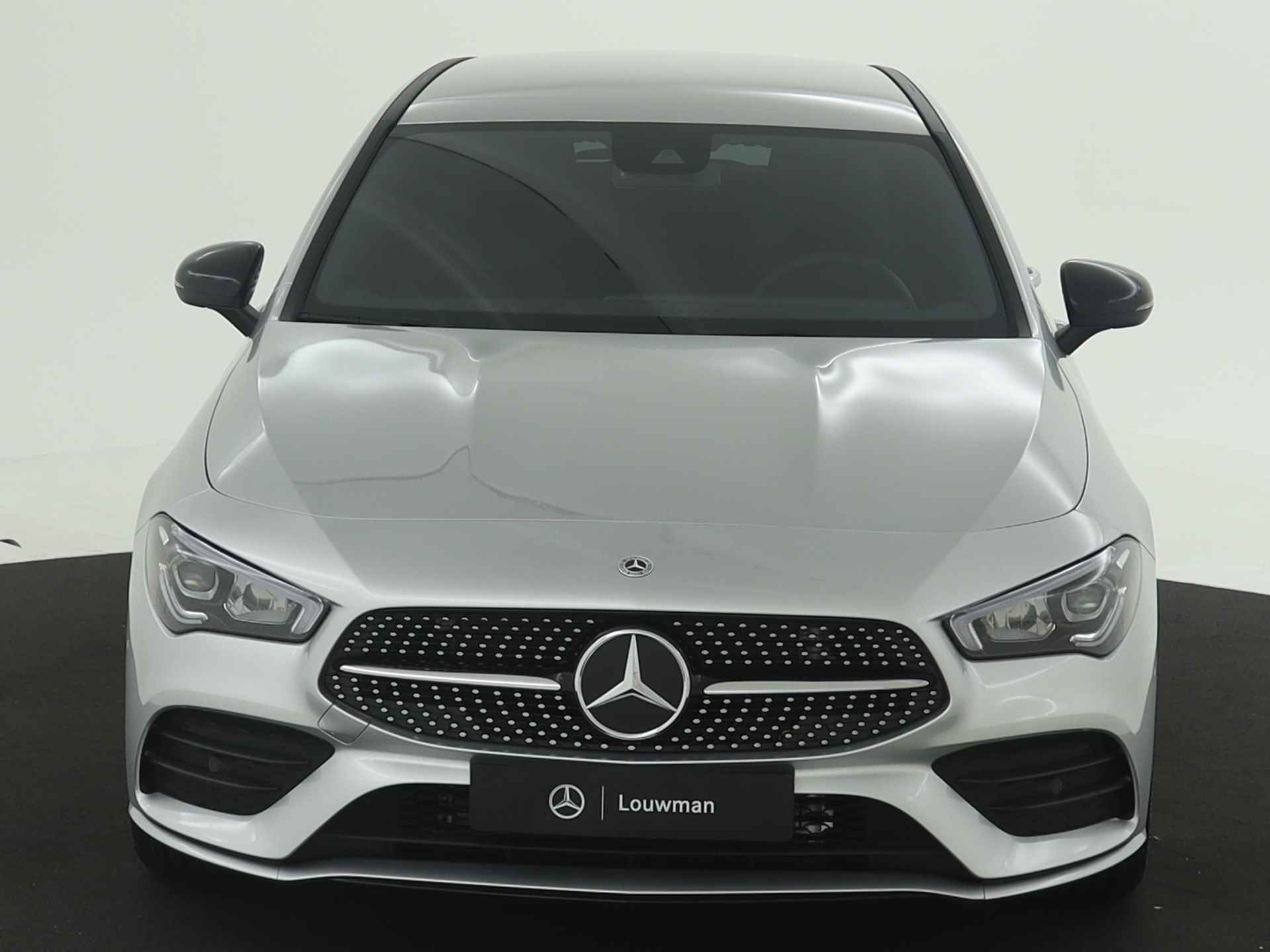 Mercedes-Benz CLA-Klasse Shooting Brake 180 AMG Line 5 spaaks lichtmetalen velgen| navigatie | MBUX wide screen | Dodehoekassistent | Smartphone integratie | Nightpakket | Sfeerverlichting | Parkeerpakket met achteruitrijcamera | Draadloos oplaadsysteem voor Smartphone | - 25/41