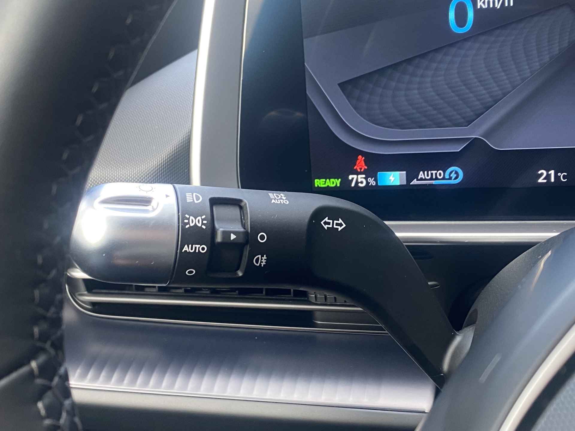 Hyundai IONIQ 6 77 kWh 229pk Connect | Camera | Climate | Keyless | Navigatie | Elek. Klep | Full - Led | Parelmoer | Warmtepomp | Winterpakket - 24/37