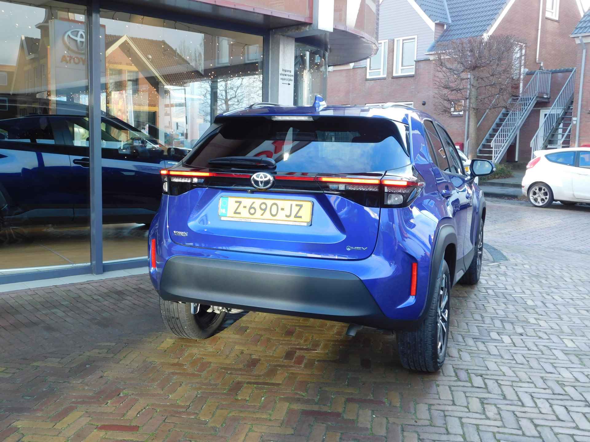 Toyota Yaris Cross 1.5 Hybrid 115 First Edition | Led verlichting | Grootlicht assistent | - 38/50