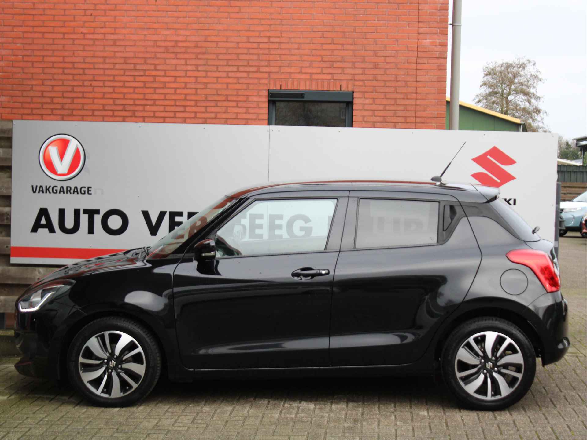 Suzuki Swift 1.0 Style 112PK Automaat Adaptieve Cruise en Climate Control, Carplay/Android Auto, Navigatie - 13/45