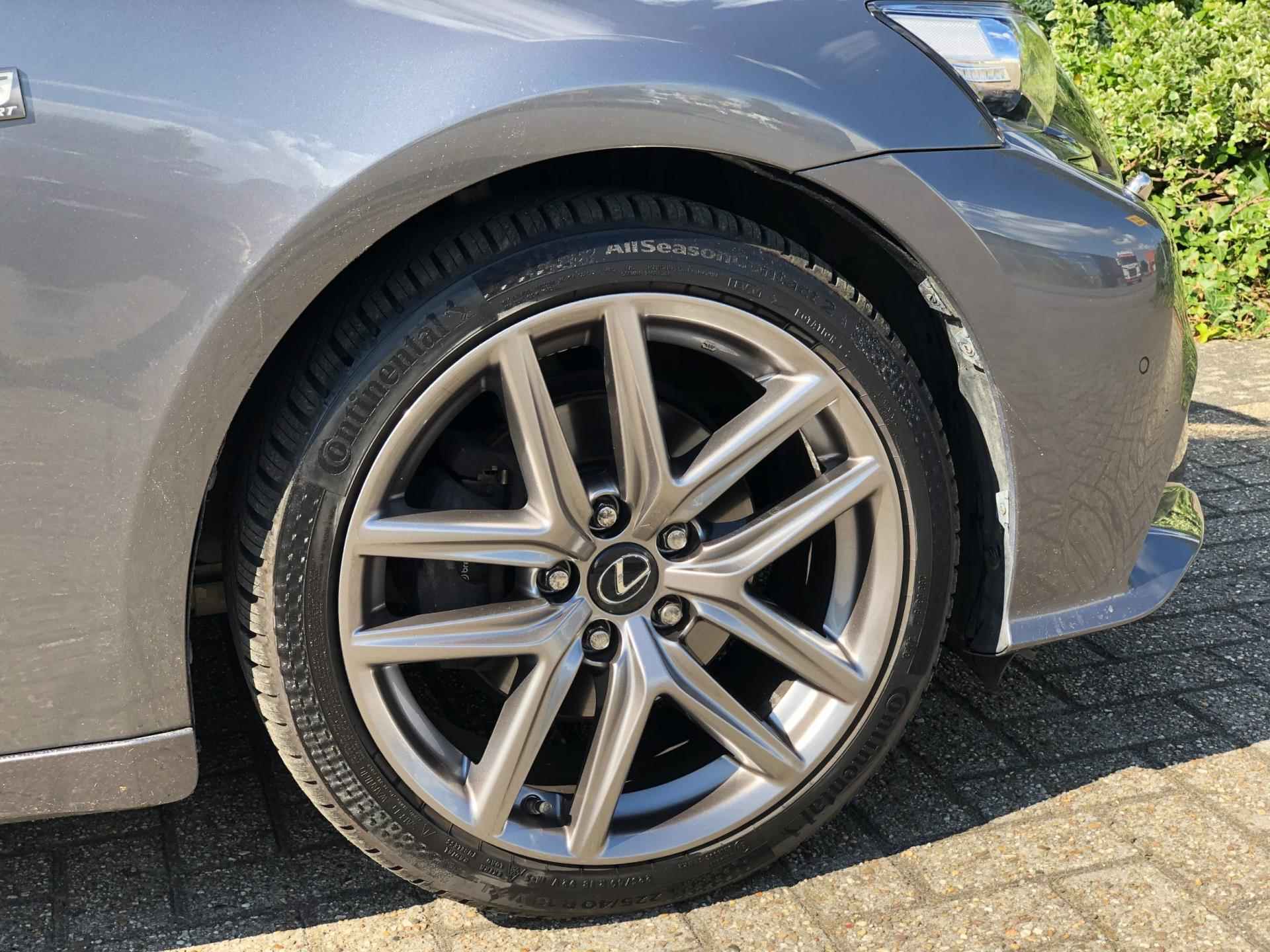 Lexus IS 300h F Sport Line | Leder, Stoelverw.+verkoeling, Muis, Camera, Cruise, Navigatie | Dealeronderhouden | - 6/38