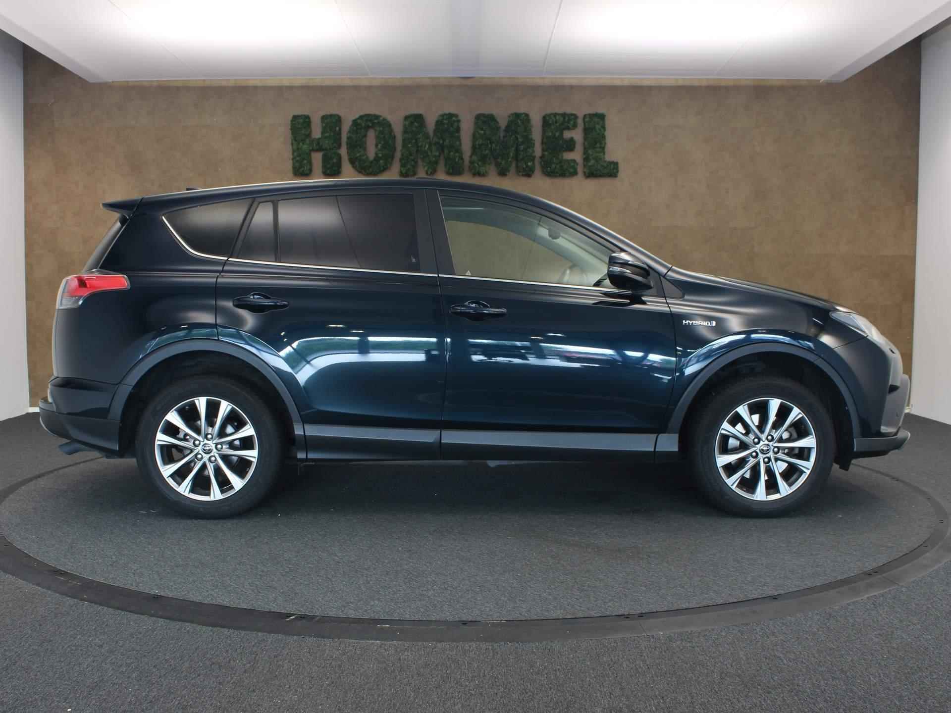 Toyota RAV4 2.5 Hybrid AWD Executive - VASTE TREKHAAK - 1650KG TREKGEWICHT - ALARM KLASSE 3 - LEDEREN BEKLEDING - RONDOMZICHT CAMERA - STUUR-/STOELVERWARMING - PDC VOOR EN ACHTER - 8/37