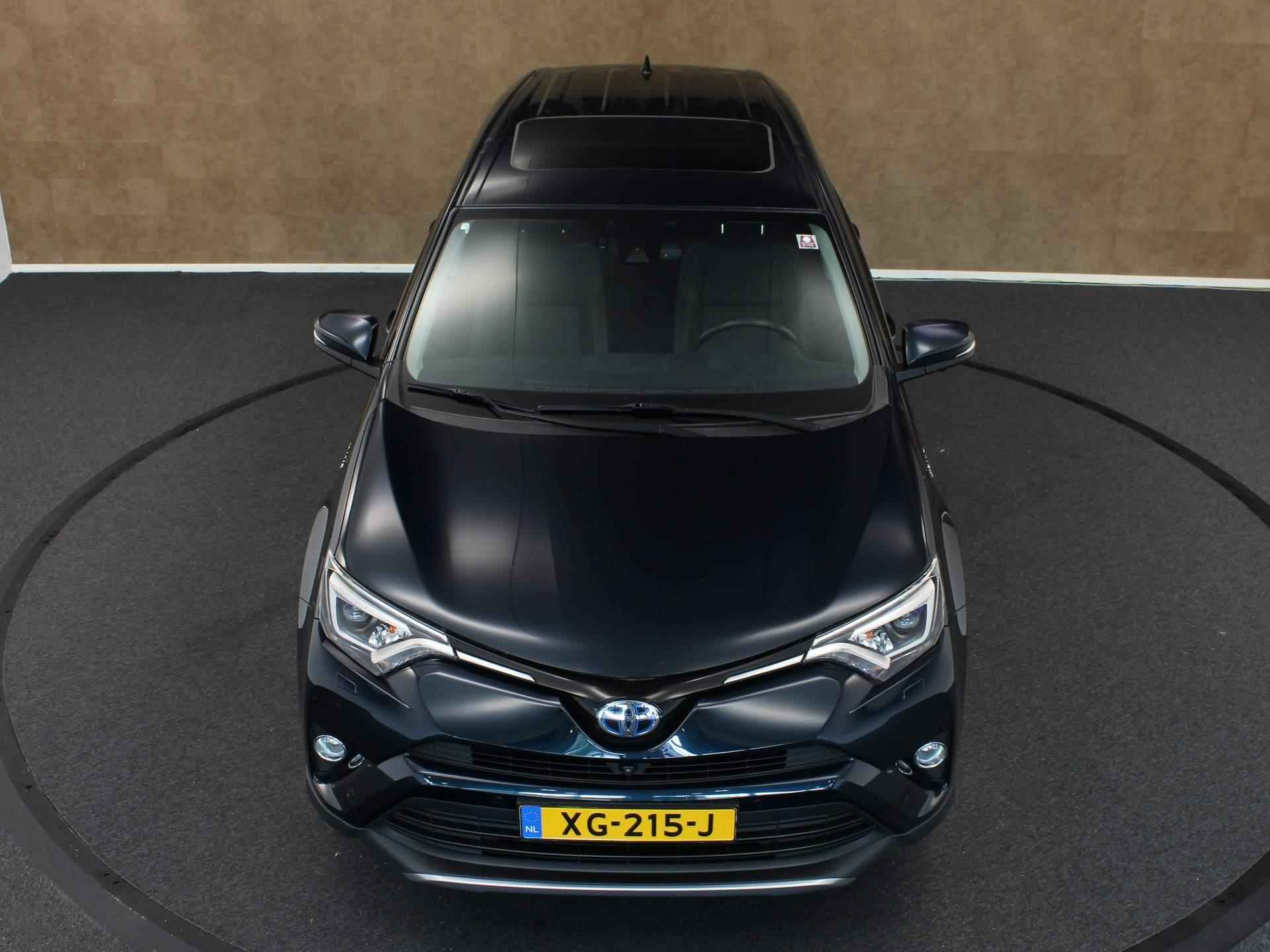 Toyota RAV4 2.5 Hybrid AWD Executive - VASTE TREKHAAK - 1650KG TREKGEWICHT - ALARM KLASSE 3 - LEDEREN BEKLEDING - RONDOMZICHT CAMERA - STUUR-/STOELVERWARMING - PDC VOOR EN ACHTER - 11/37