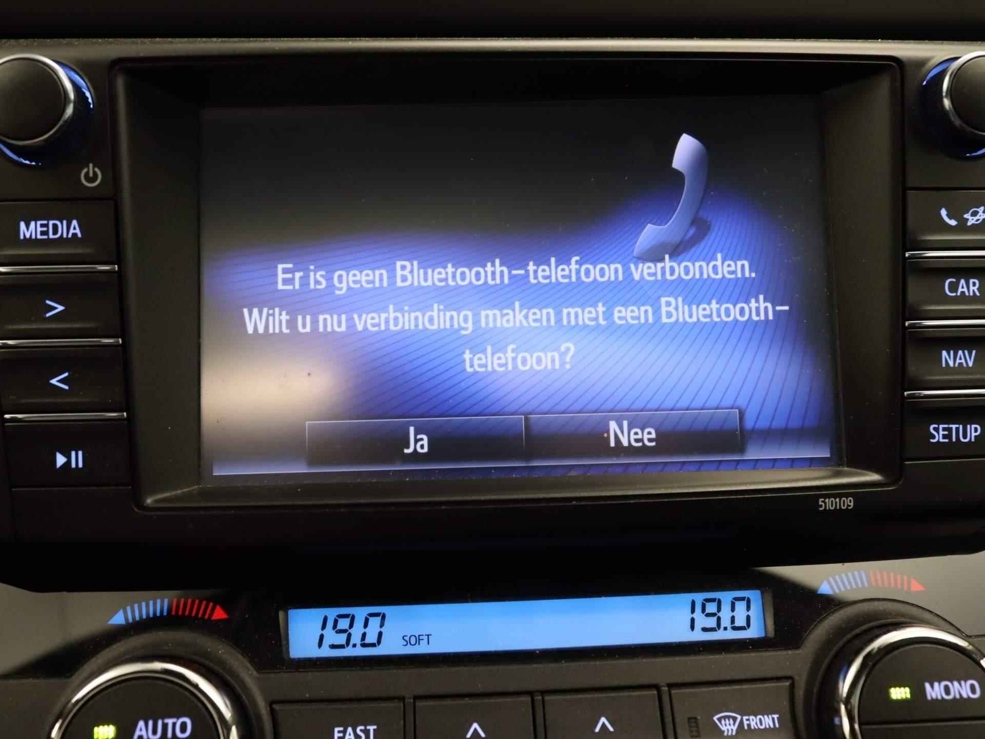 Toyota RAV4 2.5 Hybrid AWD Executive - VASTE TREKHAAK - 1650KG TREKGEWICHT - ALARM KLASSE 3 - LEDEREN BEKLEDING - RONDOMZICHT CAMERA - STUUR-/STOELVERWARMING - PDC VOOR EN ACHTER - 28/37