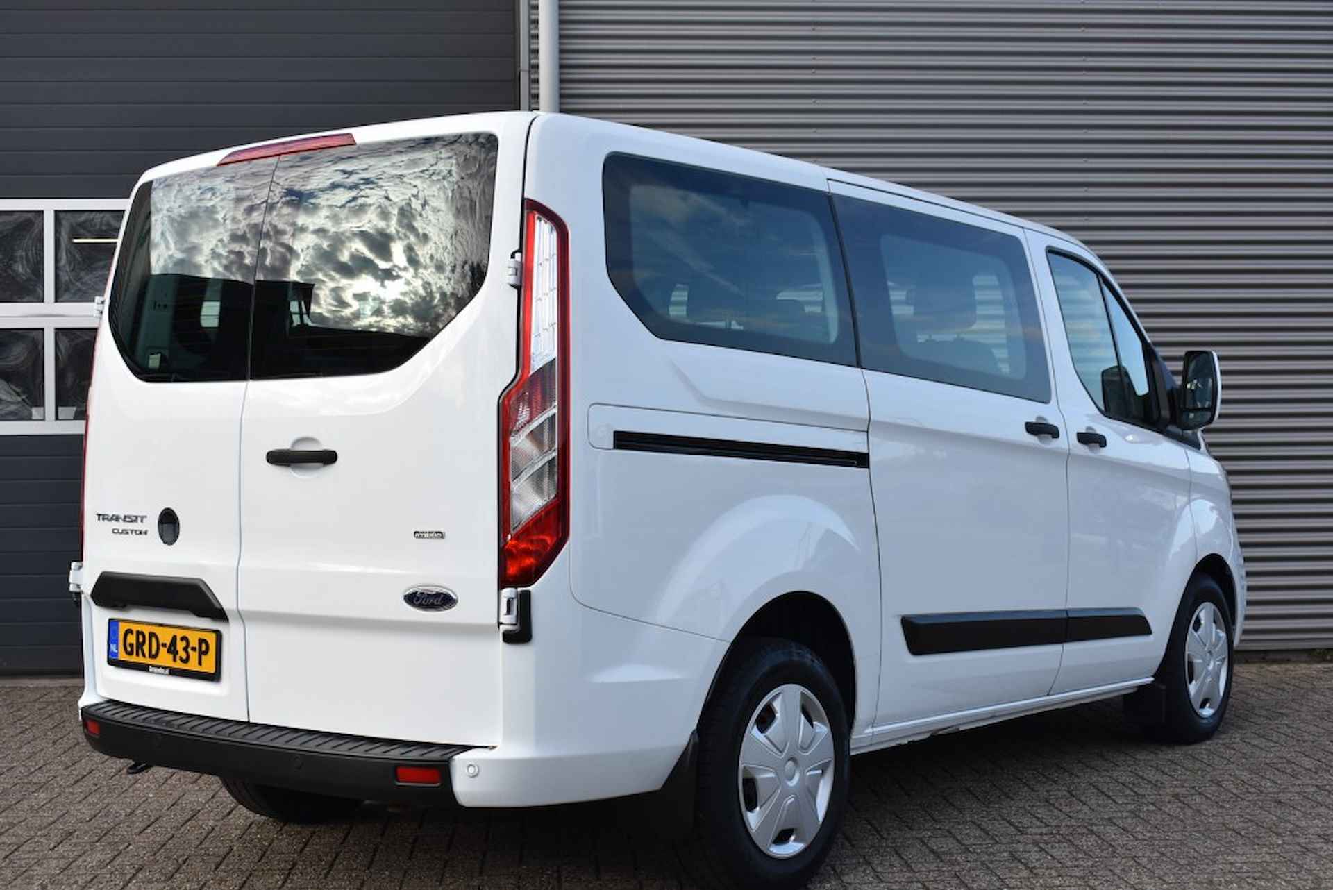 FORD Transit Custom BENZINE PLUG-IN HYBRIDE / 9 PERSOONS / AUTOMAAT / - 4/27