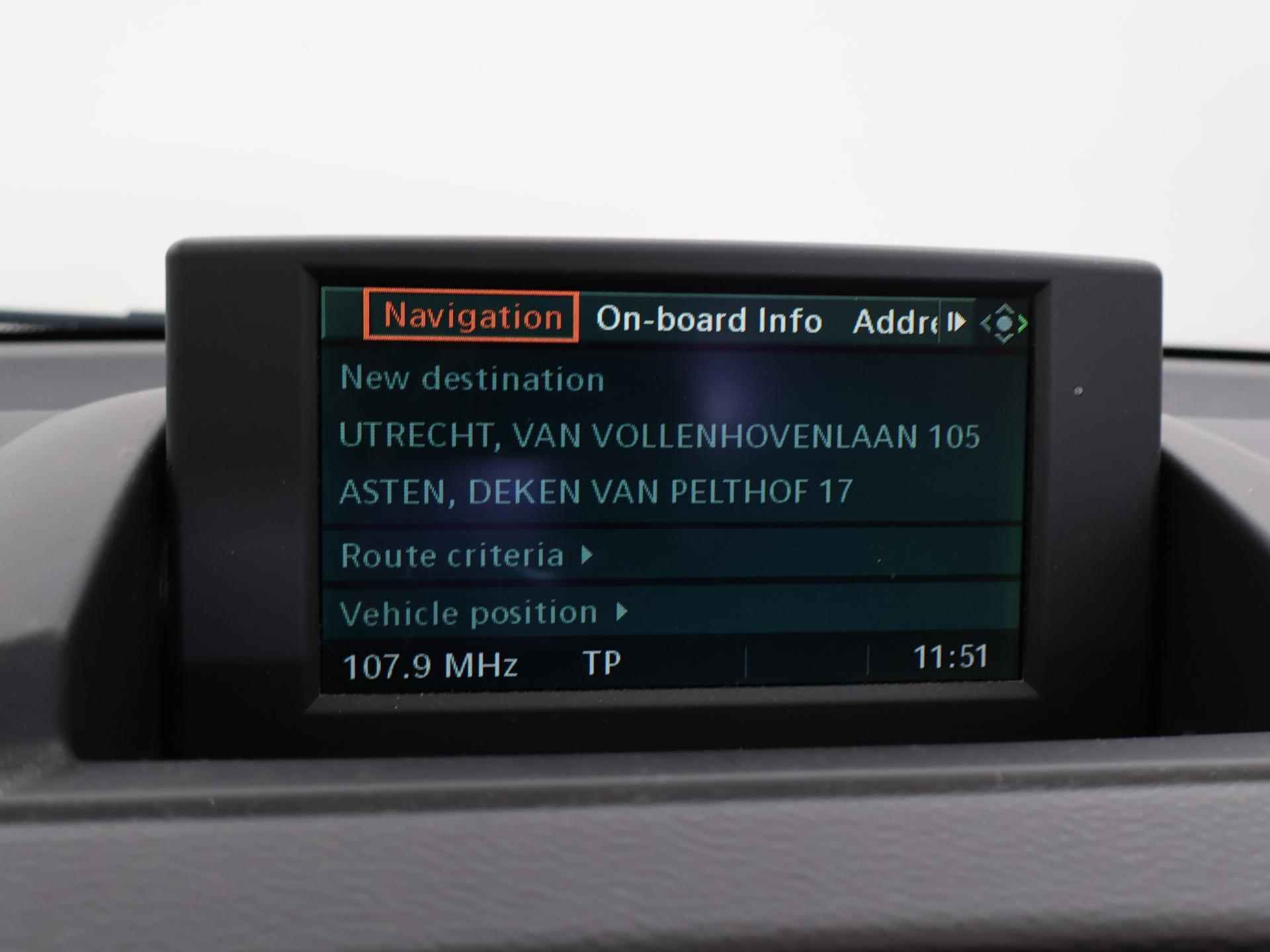 BMW 1-serie Cabrio 120i 170 PK + LEDER SPORTINT. / STOELVERW. / XENON / NAVIGATIE - 12/36