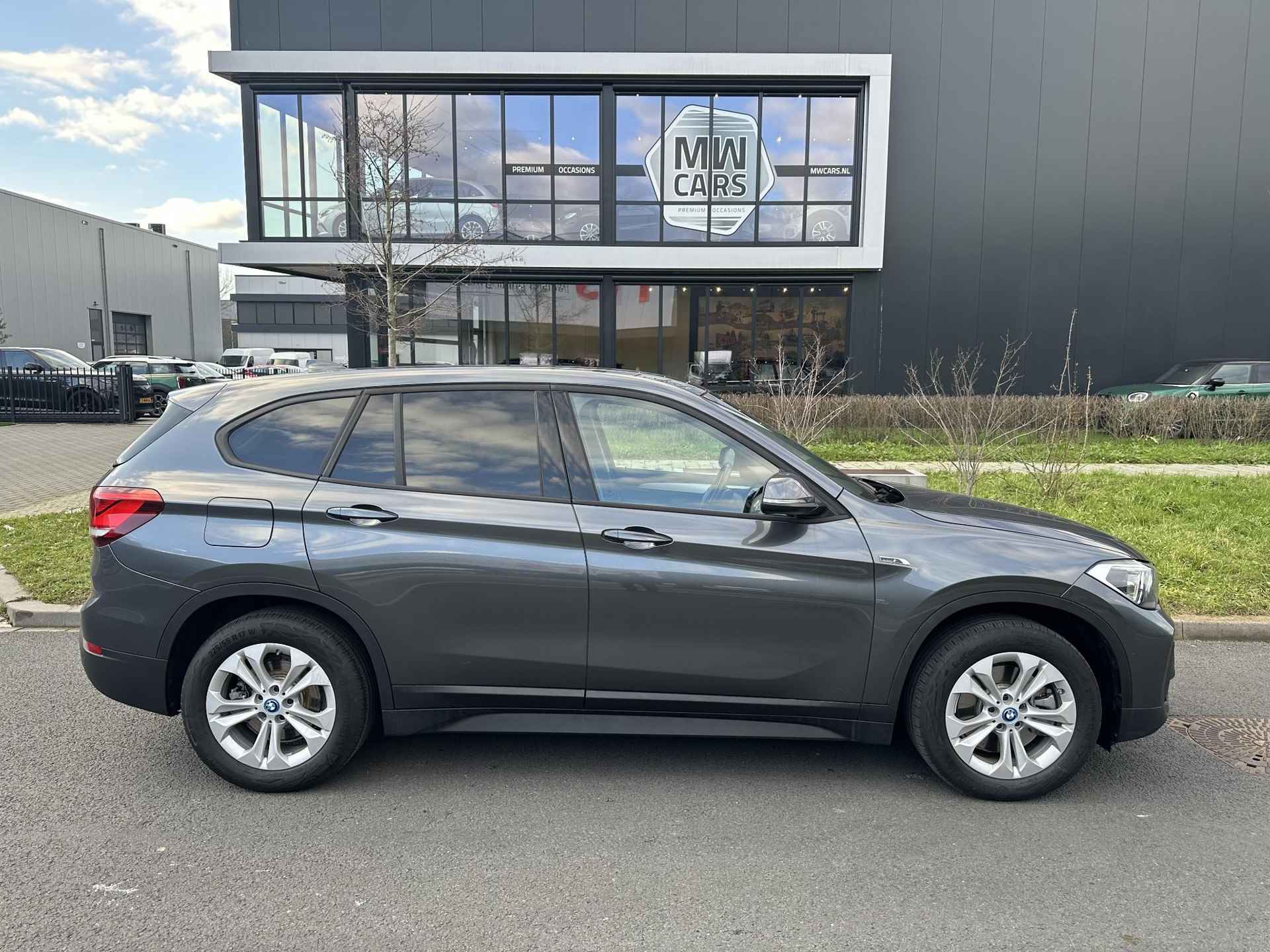 BMW X1 xDrive25e Executive - 2/17