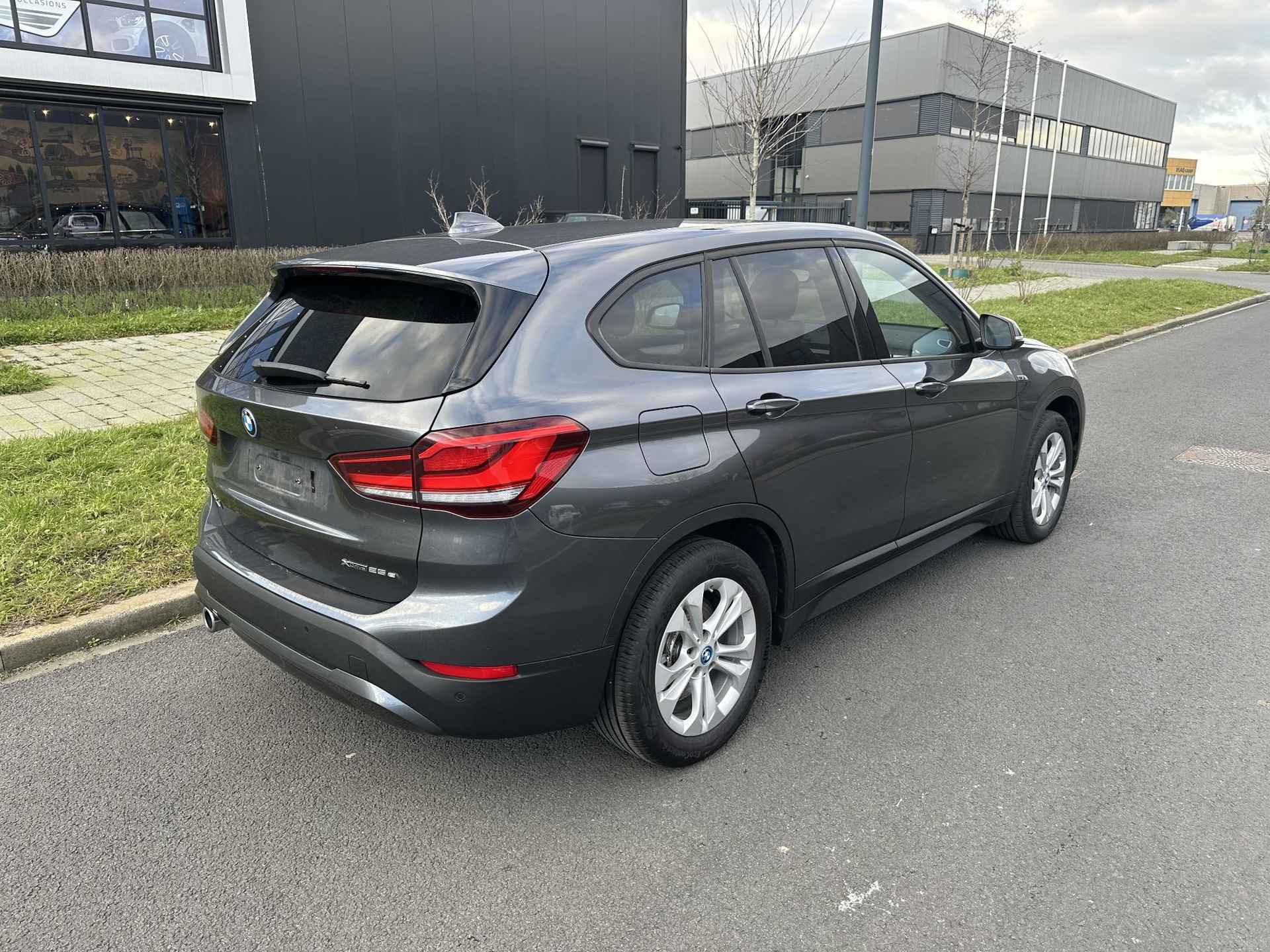 BMW X1 xDrive25e Executive - 9/17