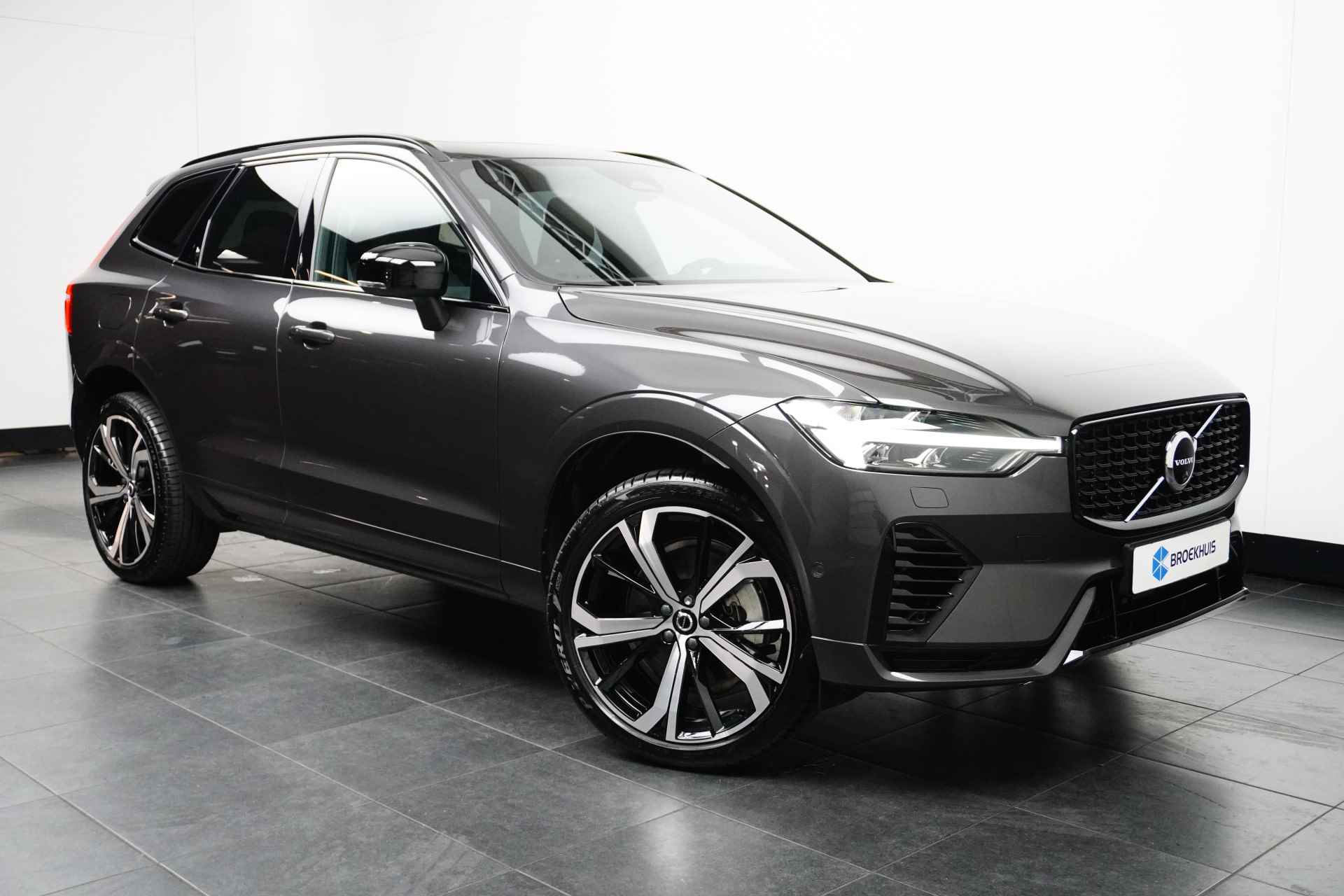 Volvo XC60 Recharge T6 AWD Ultimate Dark | 21'' | Luchtvering | Bowers & Wilkins | Head-up | 360-camera | BLIS | Panoramadak | Full LED - 4/36