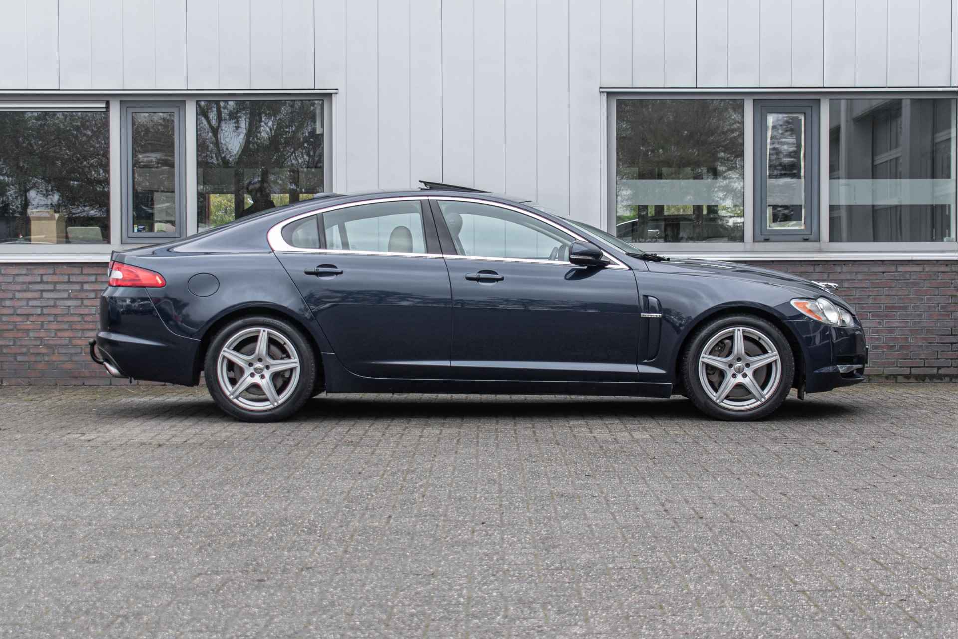 Jaguar XF 3.0D S V6 Luxury - 10/27