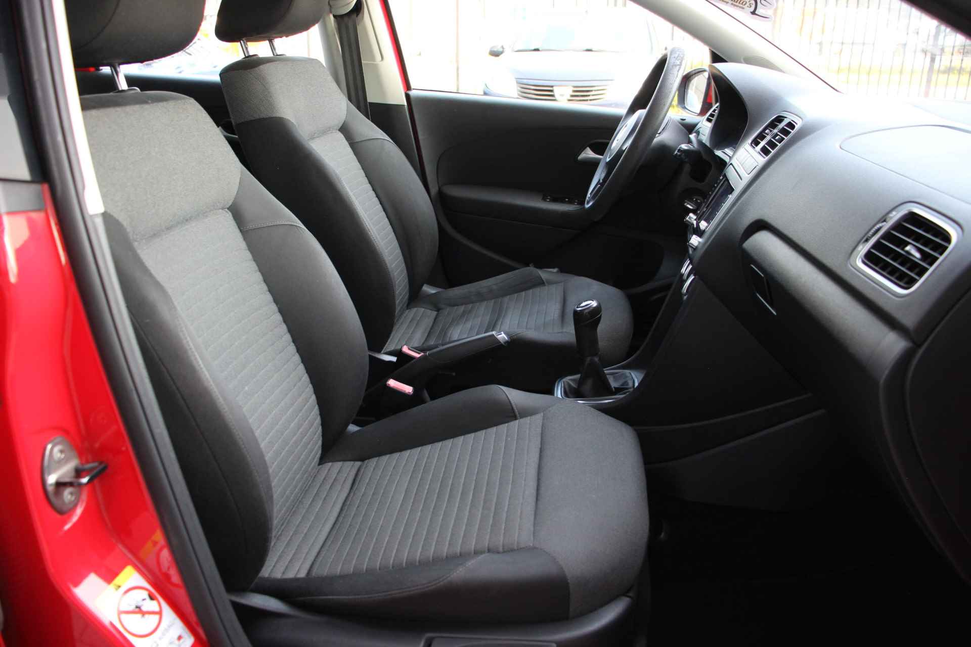 Volkswagen Polo 1.2-12V Comfortline | Climate & Cruise Control | App-Connect - 21/25