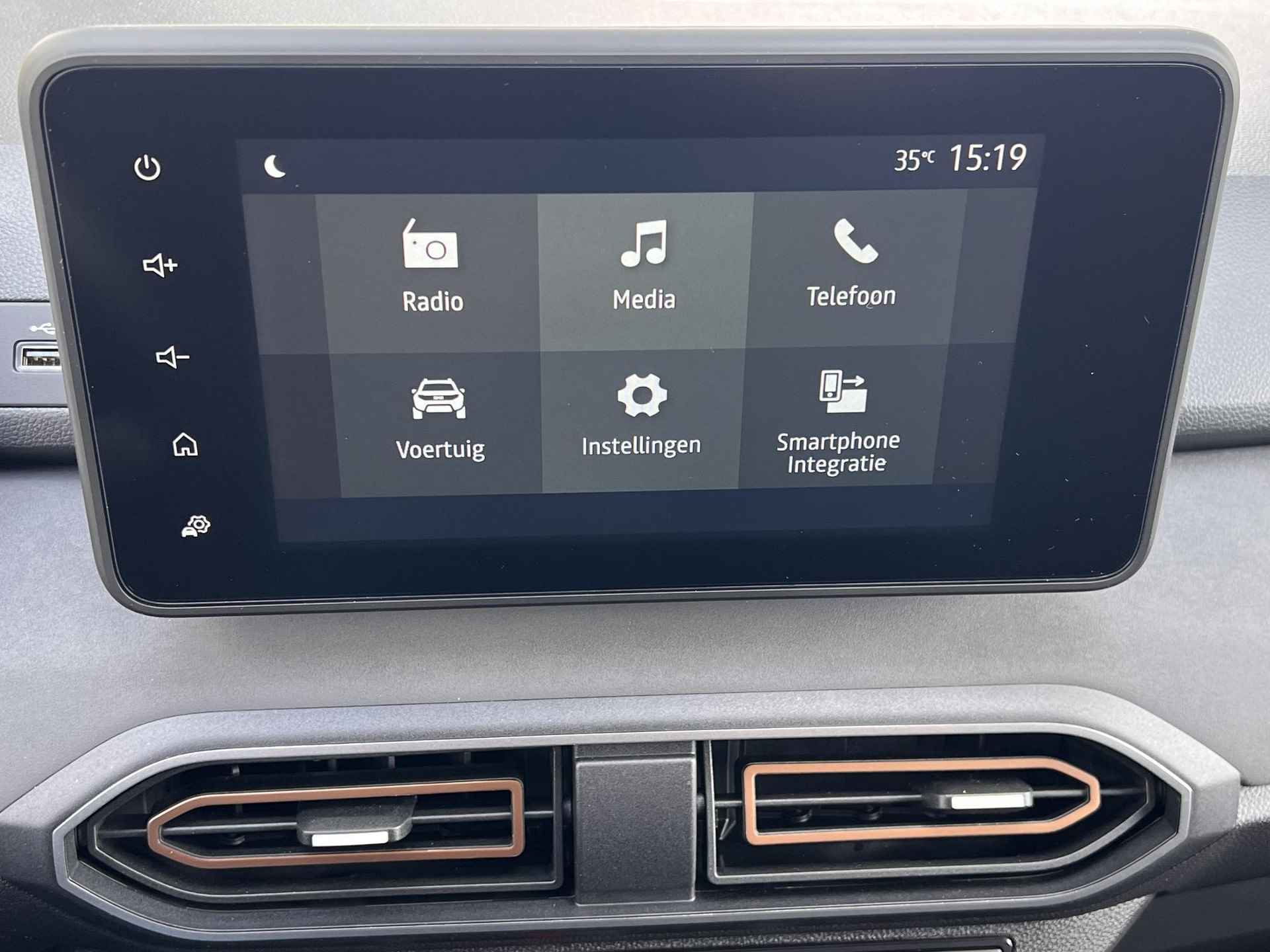 Dacia Jogger 1.0 TCe 110 Extreme 7p. / Zeven persoons / Weinig km als nieuw / Navigatie via Apple Carplay Android / Stoelverwarming / - 39/51