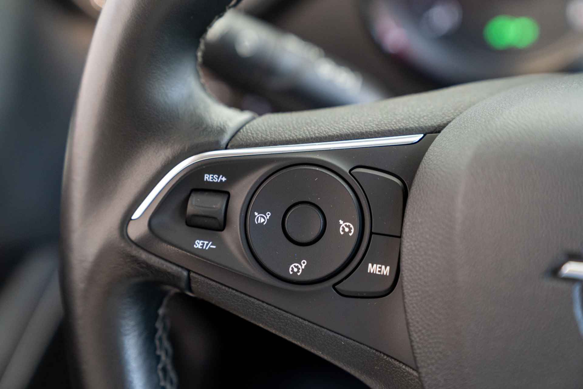 Opel Crossland X 1.2 Turbo 110PK Online Edition | Apple Carplay & Android auto | Parkeersensoren | 17 inch lichtemtalen velgen | - 17/30