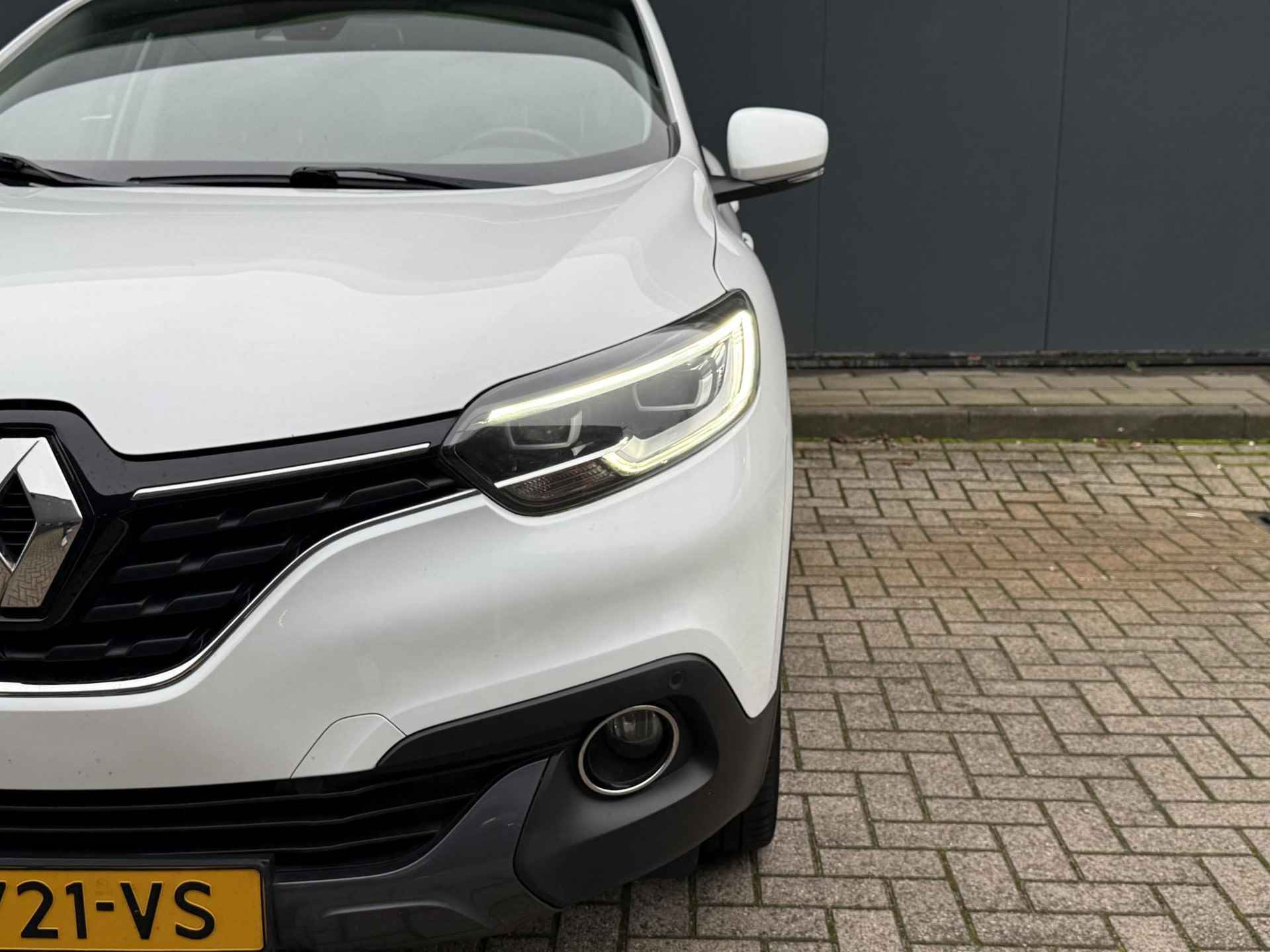 Renault Kadjar 1.3 TCe Intens / Navigatie / Trekhaak 1500kg Trekgewicht / Cruise Control / Camera / DAB / Bluetooth / Keyless Entry&Go - 36/39