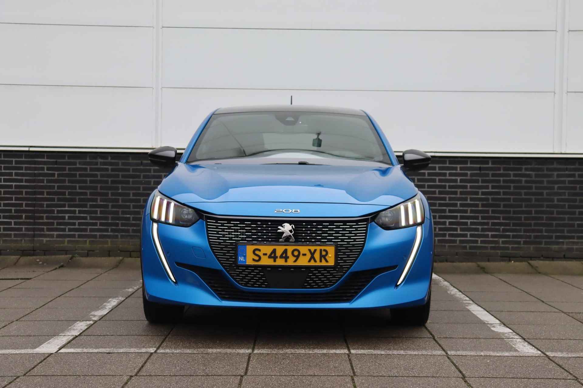 Peugeot 208 1.2 PureTech GT Automaat Pano Stoelverwarming Navi Camera LED Koplampen - 2/46