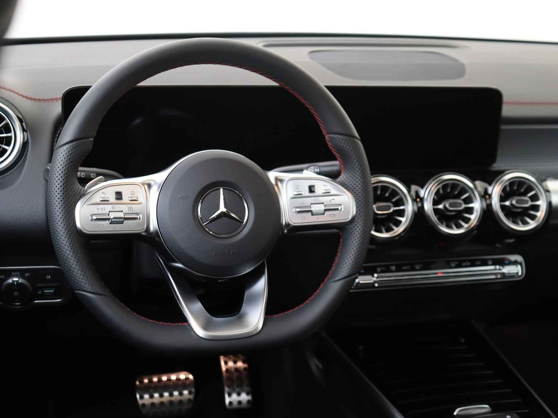 Mercedes-Benz EQB 300 4MATIC AMG-Line / Stoelverwarming / 360Graden-Camera / Memory-Stoelen / Panaroma-schuifdak / - 6/37