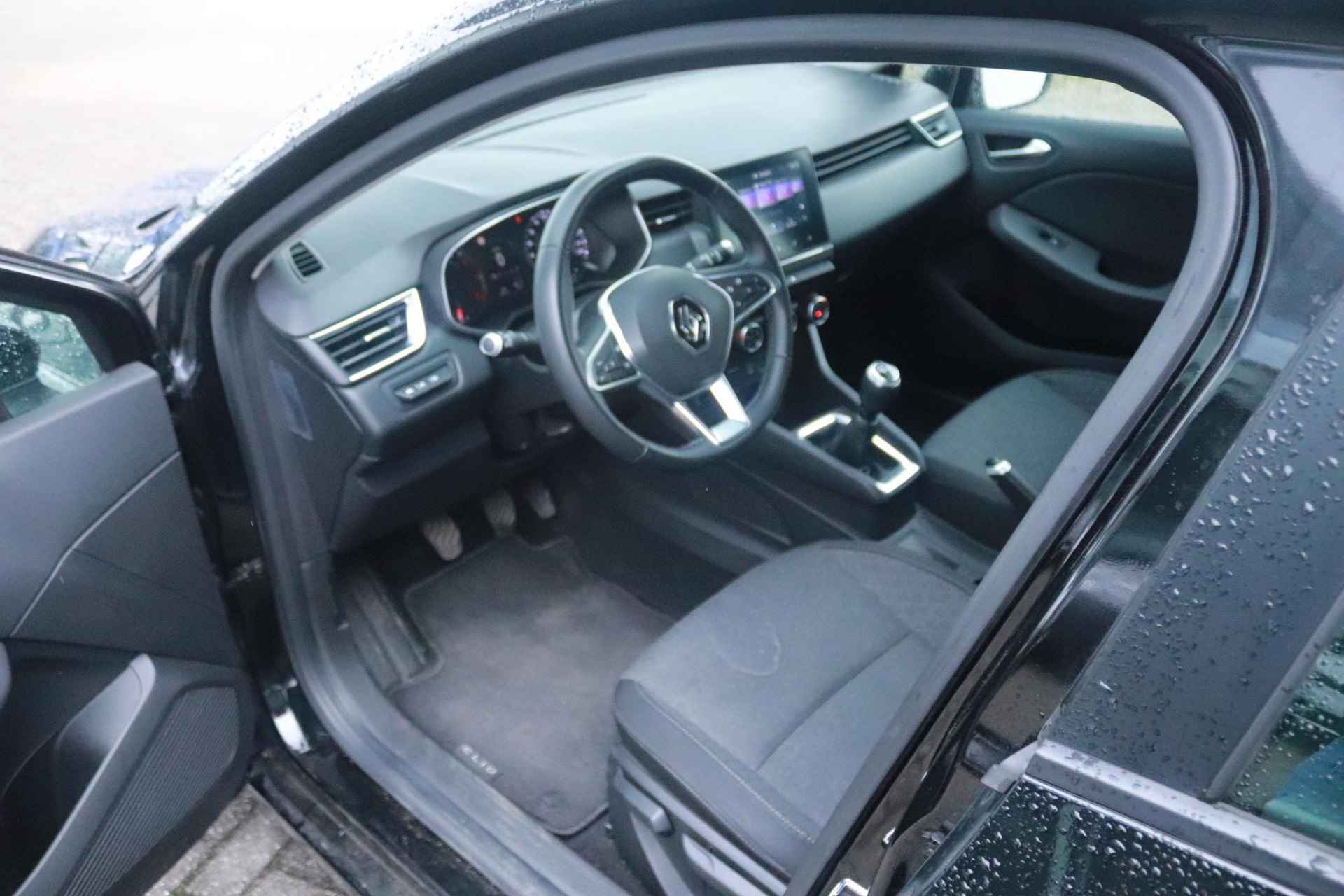 Renault Clio 1.0 TCe 100 Black Edition | Navi | Cruise | Apple Carplay / Android Auto | Trekhaak | P.Sensoren A. | Geen Import! - 6/42