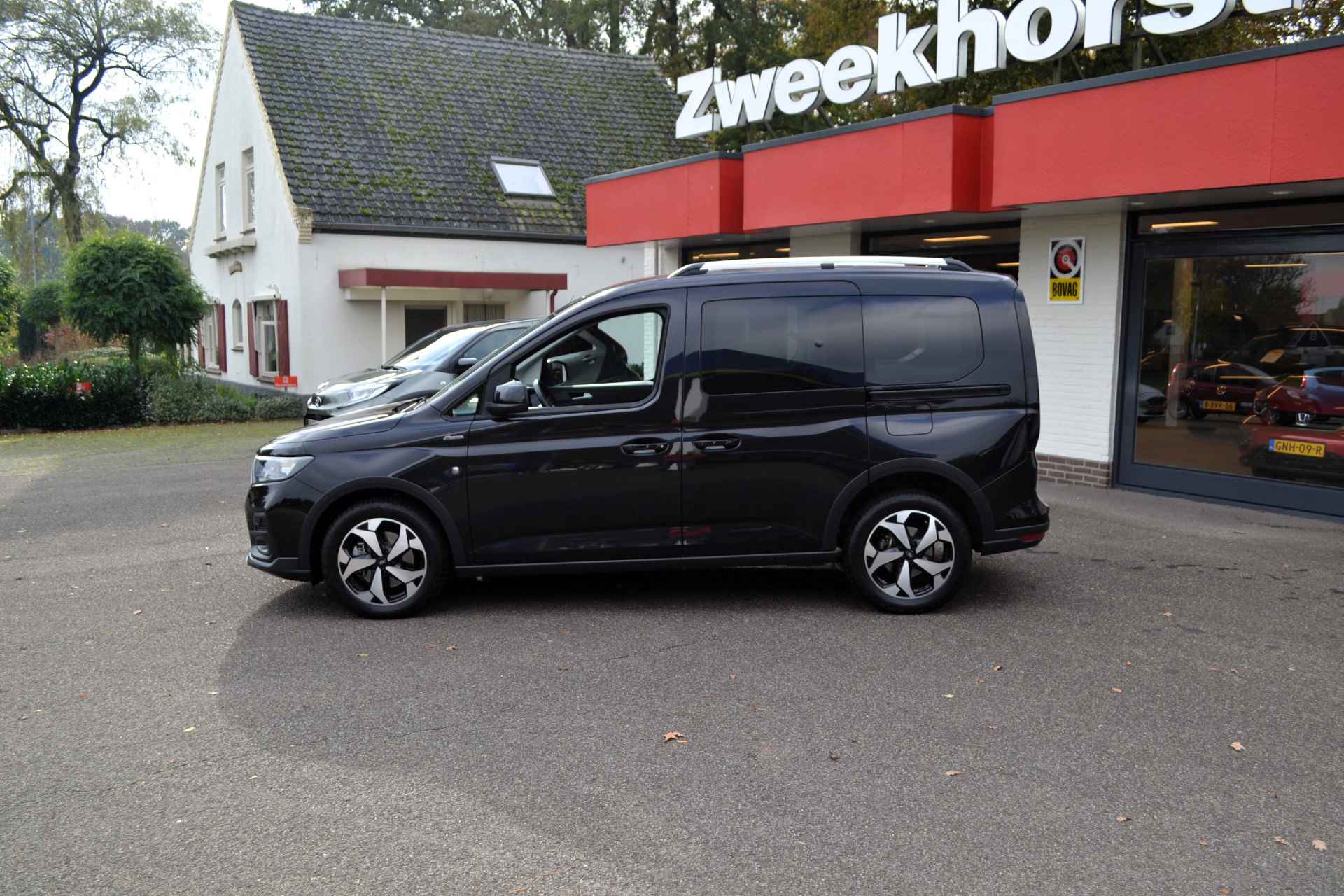 Ford Tourneo Connect, 1.5 Automaat, 7.000 km ! Panoramadak, Nieuwstaat ! - 3/33