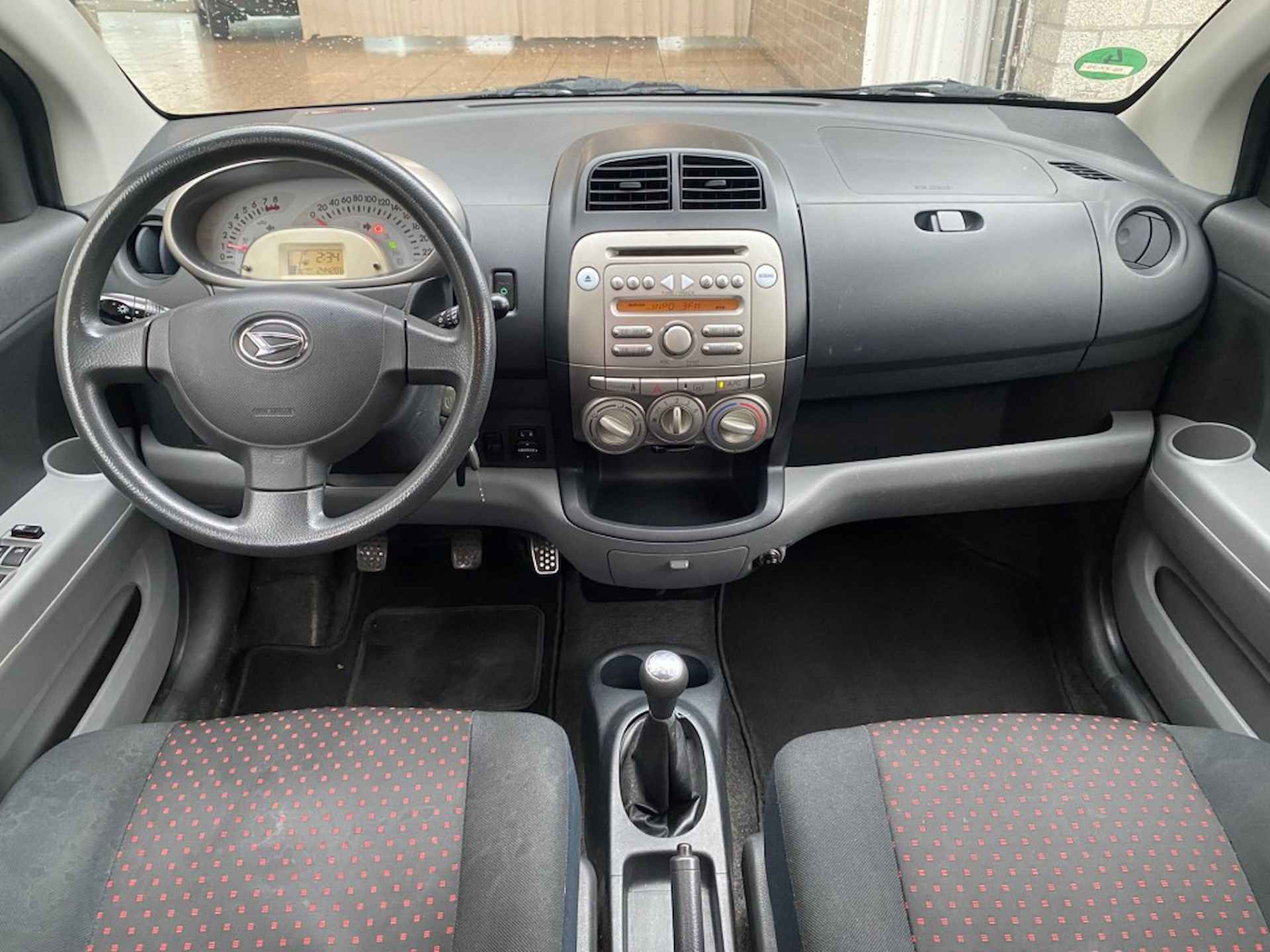 DAIHATSU Sirion 1.3 Sport Trekhaak/Airco/LM-velgen/C.V./Mistlampen/Achter spoile - 14/21