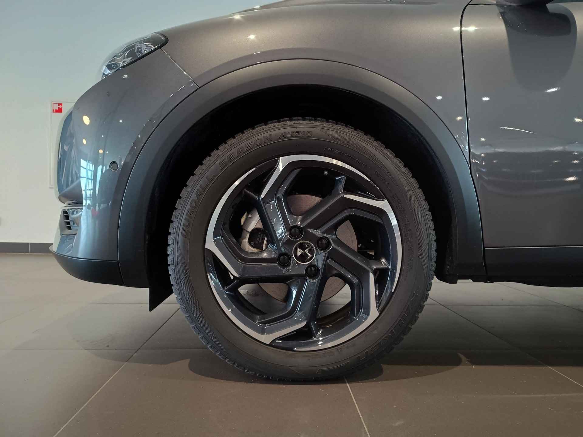 DS DS 3 Crossback SUV Grand Chic Rivoli 1.2 PureTech 155pk EAT8 AUTOMAAT | DS MATRIX LED | SMART KEYLESS ENTRY | NAVI | CAMERA | DODEHOEKBEW. | NAPPA LEDER - 14/60