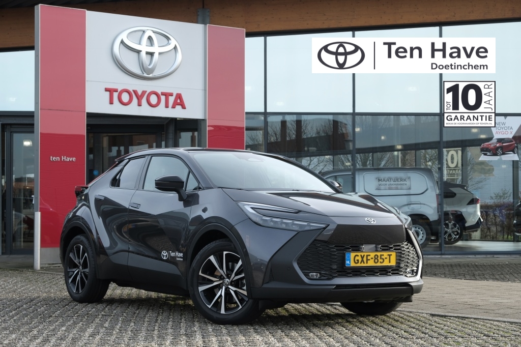 Toyota C-HR Plug-in Hybrid 220PK First Edition Automaat | Draadloze oplader