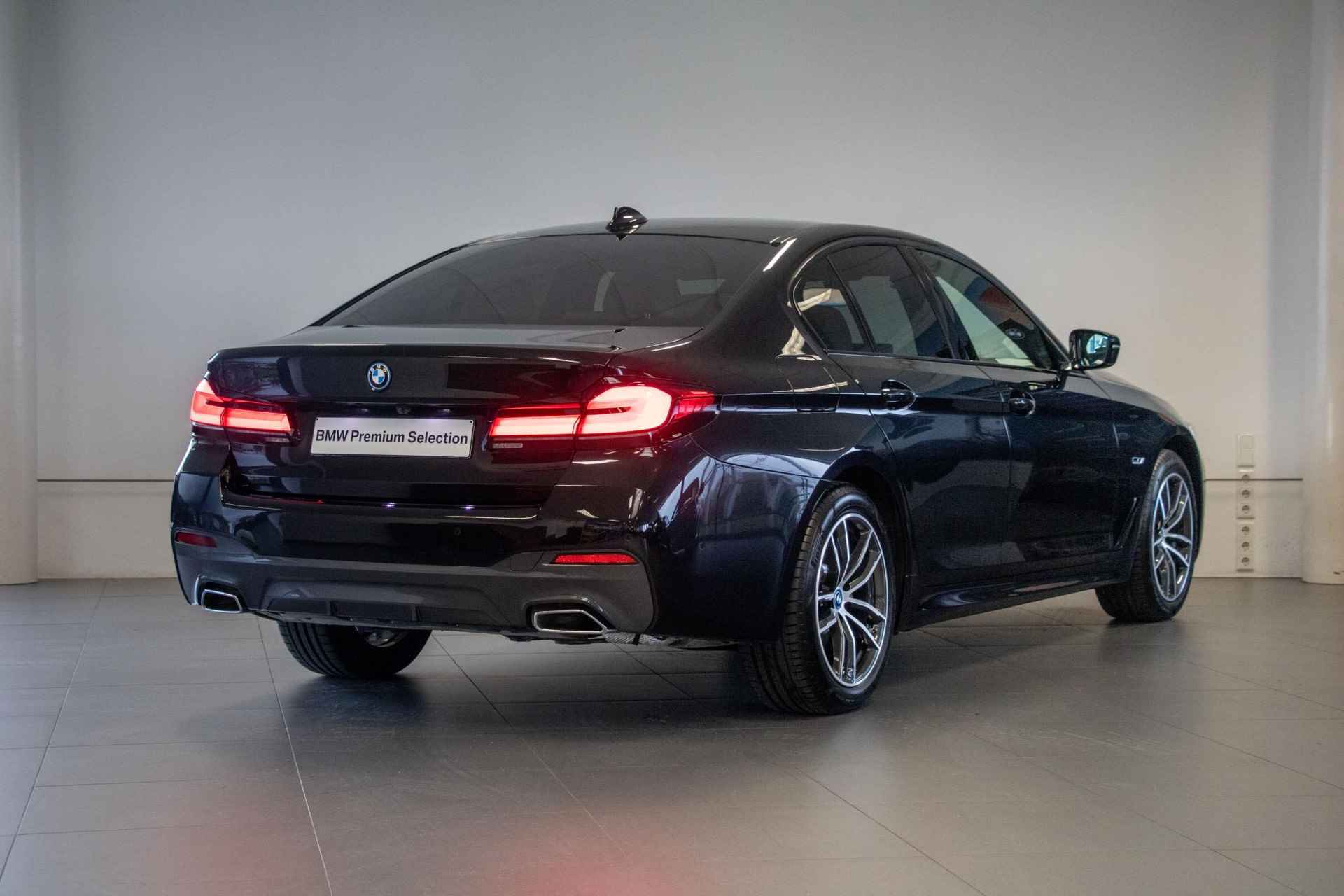 BMW 5 Serie Sedan 530e High Executive | Hifi system | Laserlight | Headup display | - 3/33