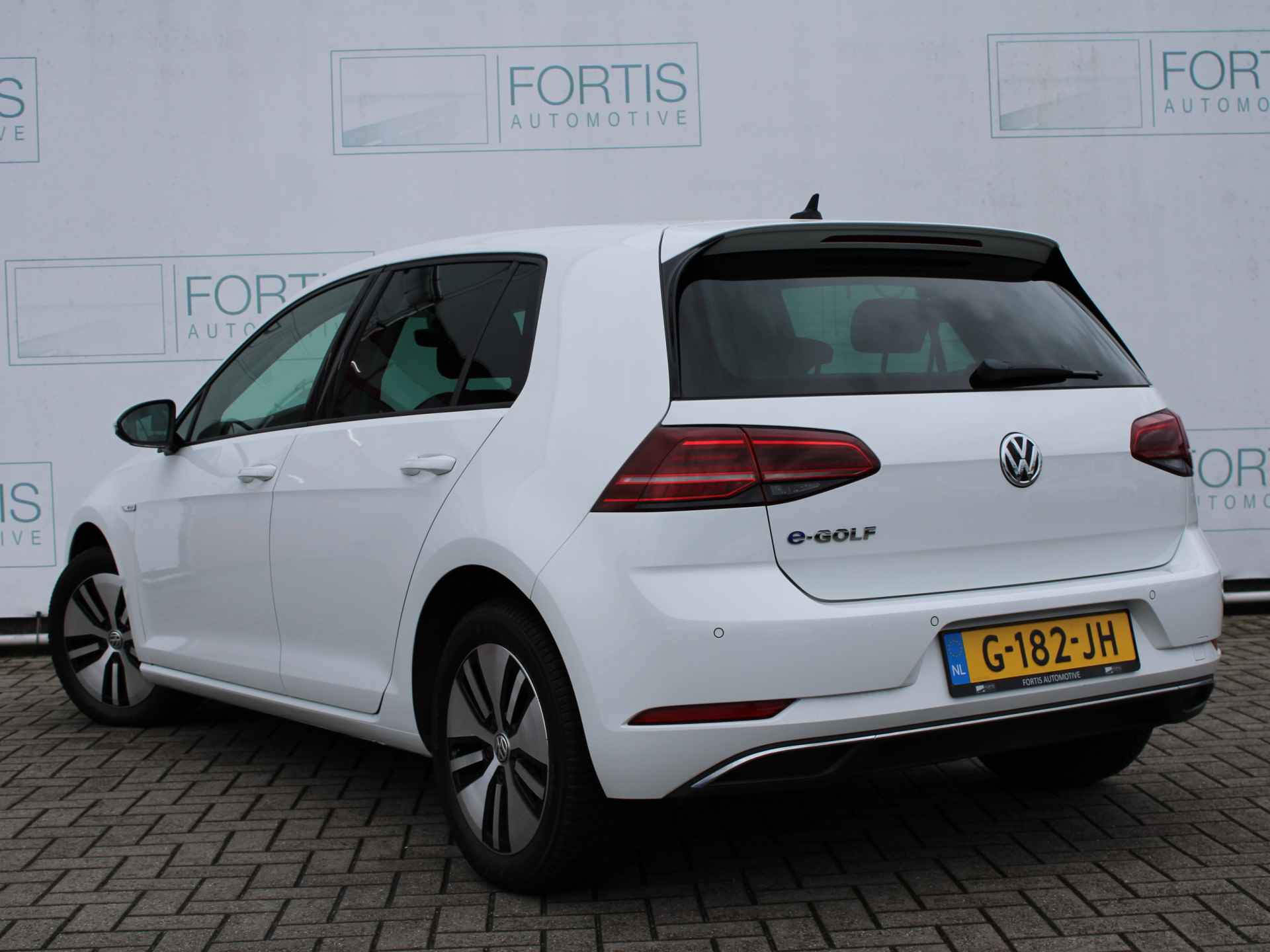 Volkswagen e-Golf e-Golf NL AUTO | VIRTUAL COCKPIT | LEDER | CAMERA | STOELVERW | SOH 94% - 21/24