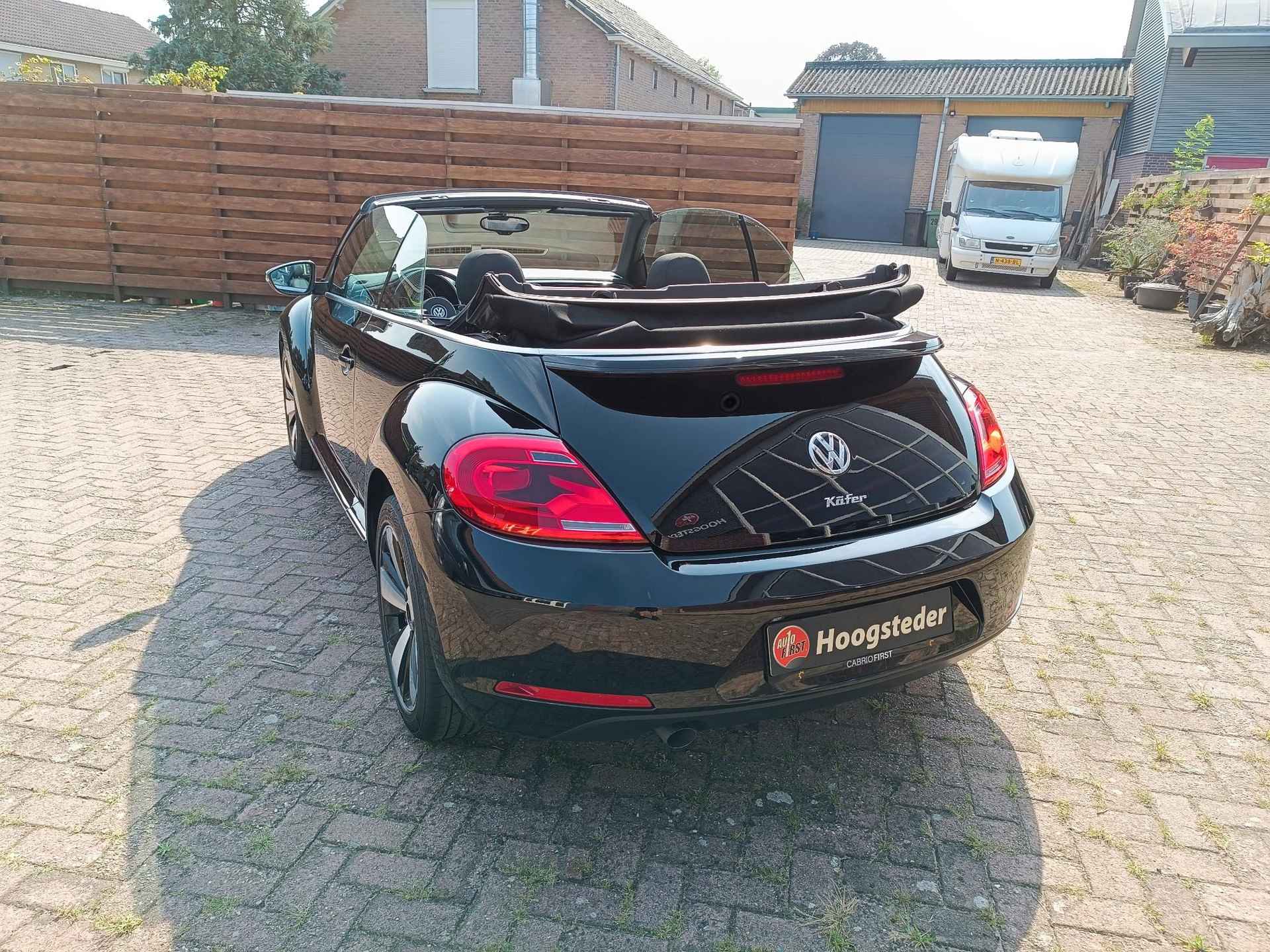 Volkswagen Beetle Cabrio 1.2 Tsi Exclusive, Navigatie, cruise, pdc - 30/32