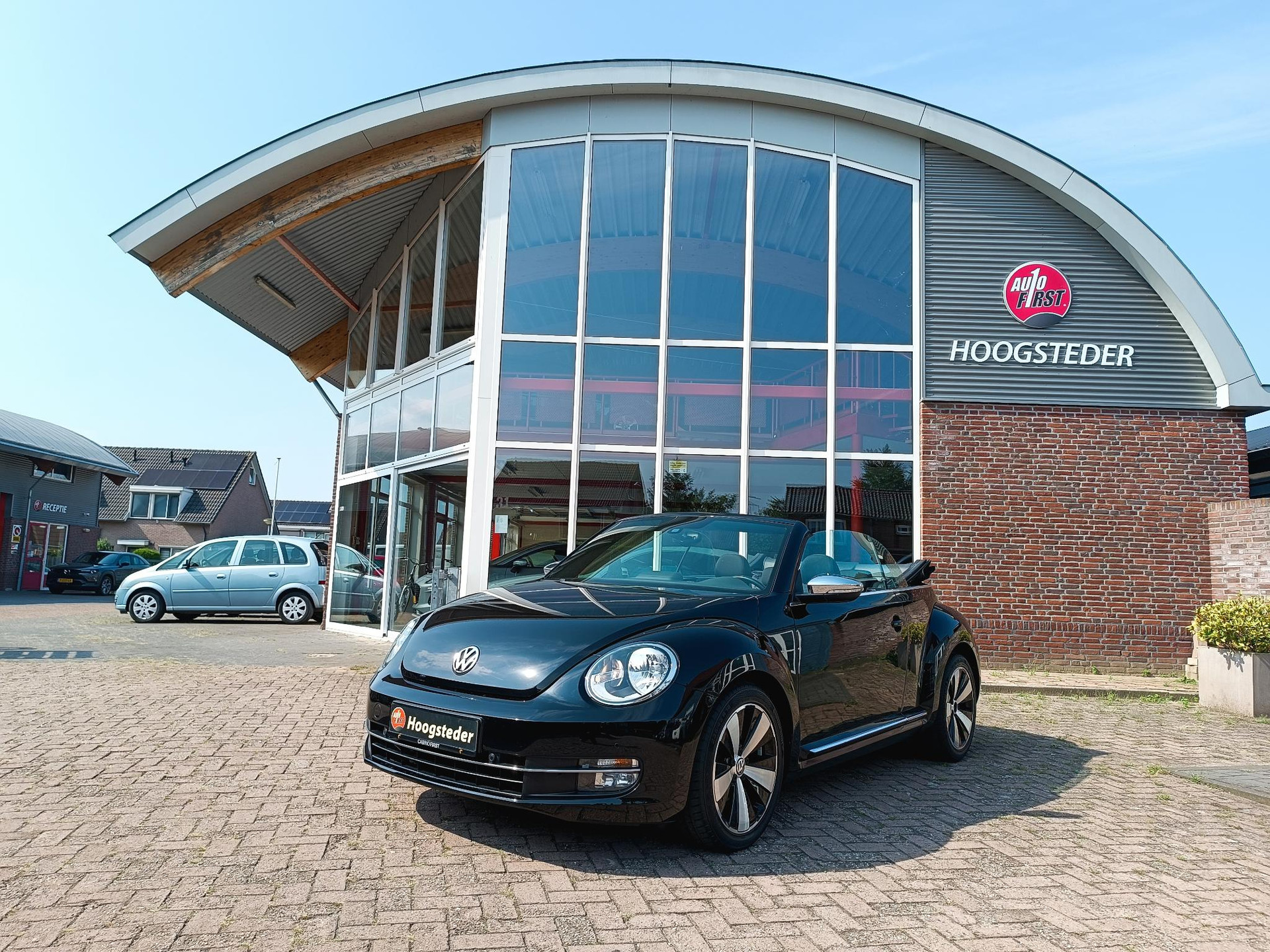 Volkswagen Beetle Cabrio 1.2 Tsi Exclusive, Navigatie, cruise, pdc