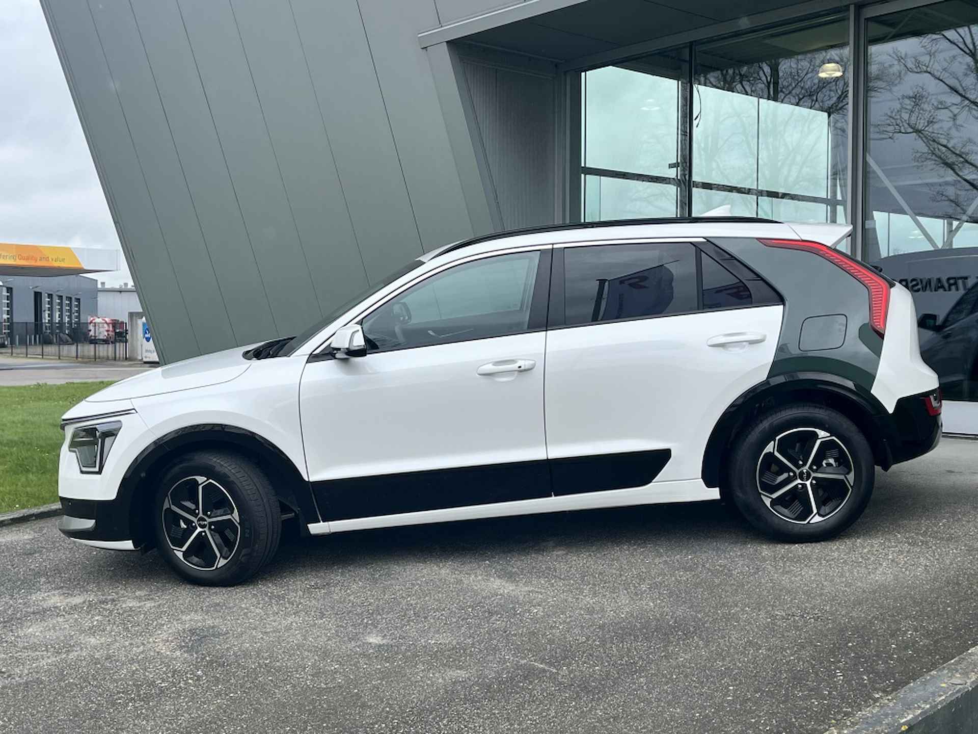 Kia Niro Hybrid - 8/48