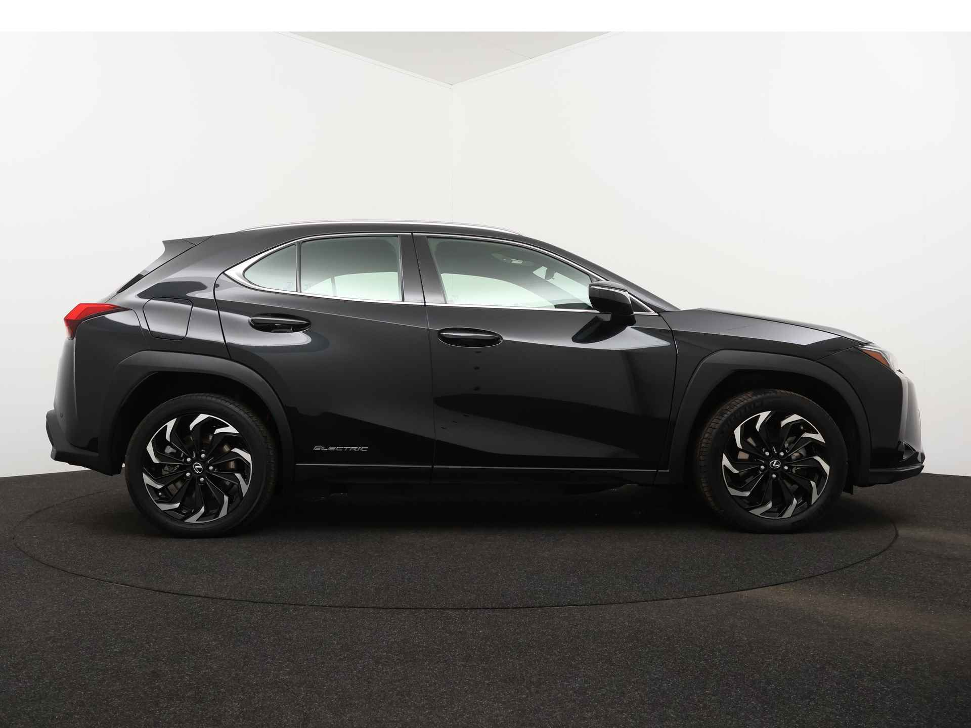 Lexus UX 300e Business Full Electric | Ivoor Leder + Stoelverwarming | - 16/46