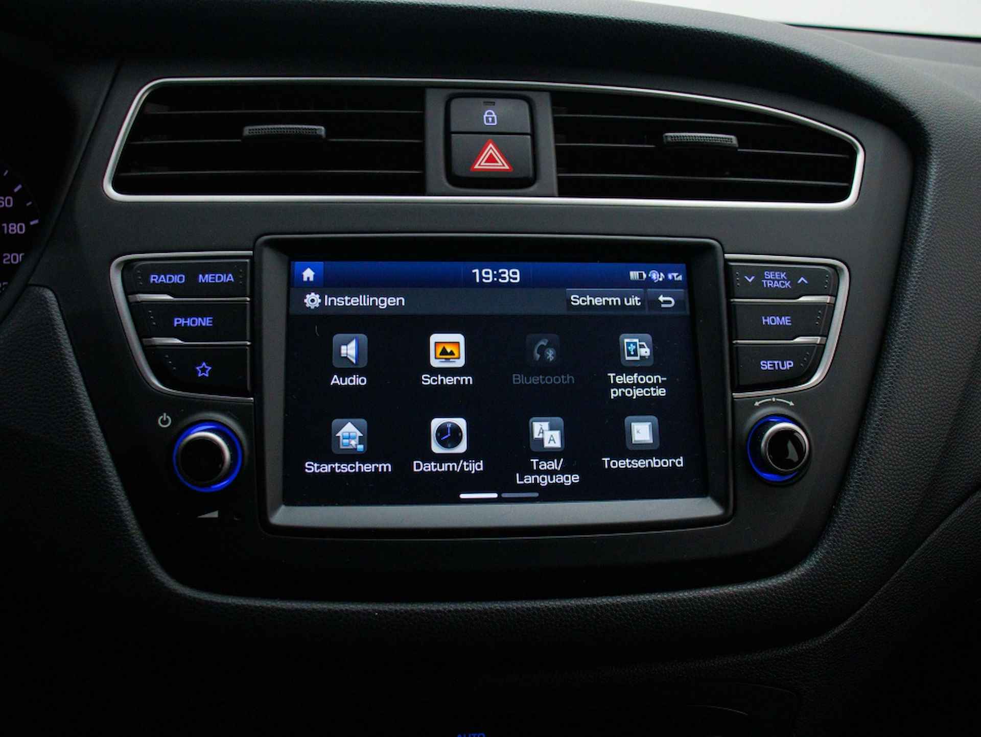 Hyundai i20 1.0 T-GDI Comfort Automaat | Carplay | Camera - 36/36