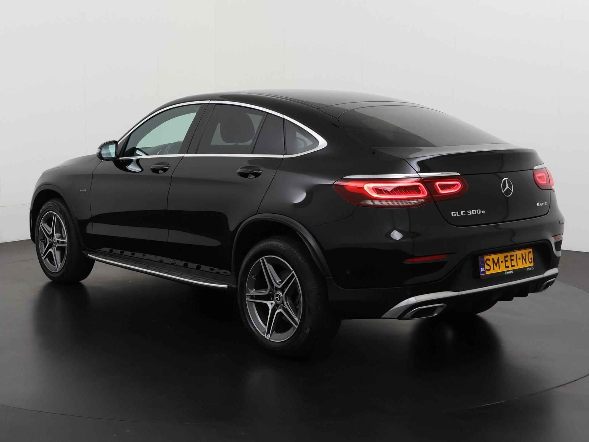 Mercedes-Benz GLC-klasse Coupé 300e 4MATIC Premium AMG | Schuifdak | Camera | Carplay| Blind spot | Zondag Open! - 6/45