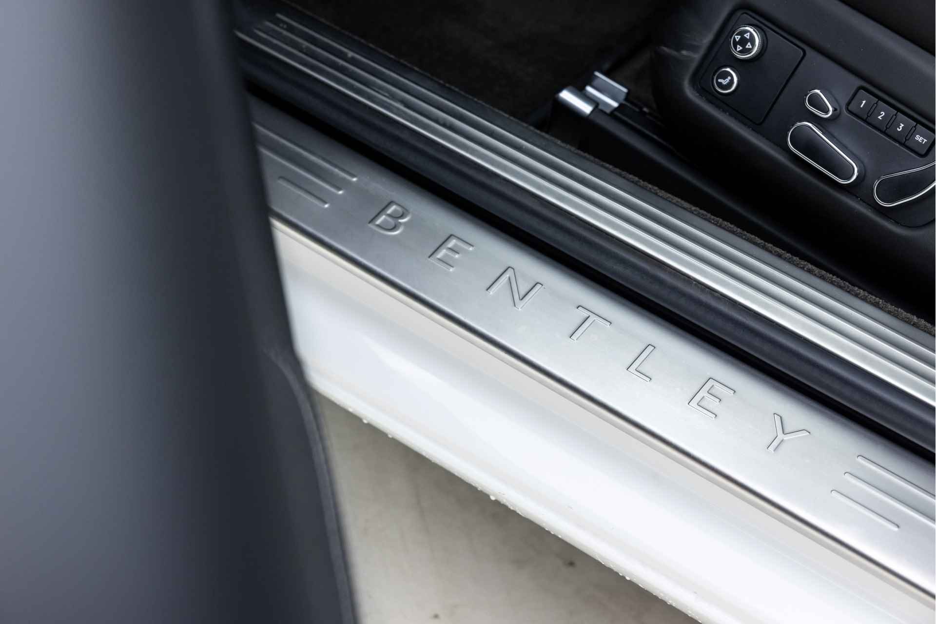 2014 Bentley Continental GT V8 Mulliner - 13/38